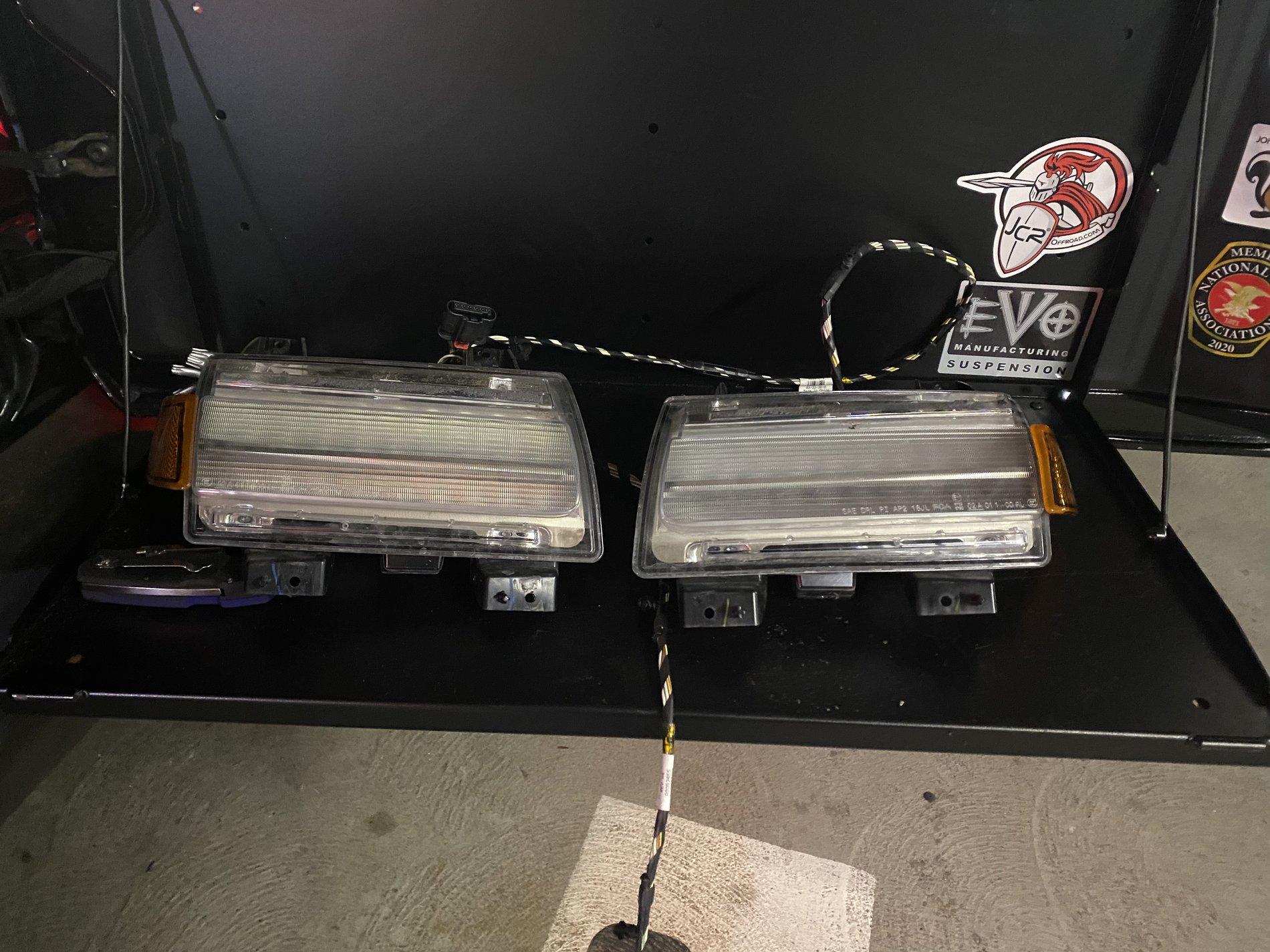 Jeep Wrangler JL Front turn signals LED 916DC21E-9E1E-4CDF-B7D4-54E966F749DA