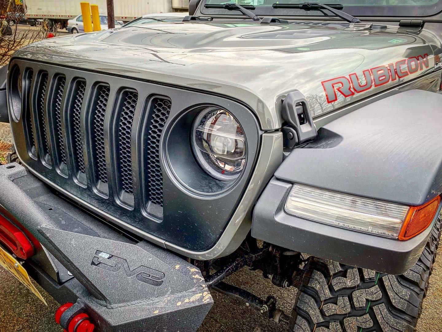 Jeep Wrangler JL Mopar Satin Black Grill 553FDB93-8E6F-4F6B-9F78-8E6B72B32DC8