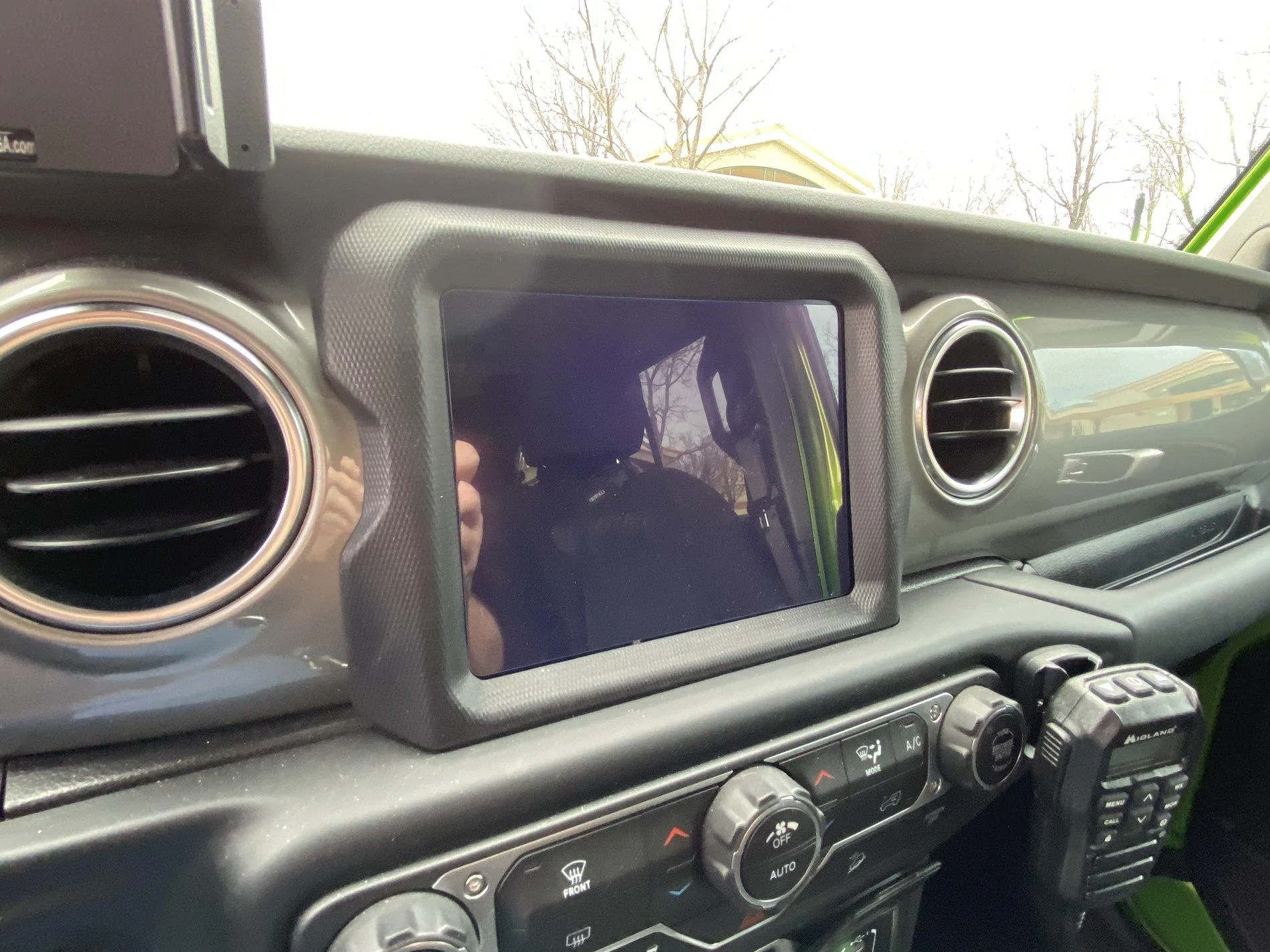 Jeep Wrangler JL 8.4 UConnect with Navigation $950 SOLD F78E186A-51BE-4778-83E6-BC0B43A99D4F