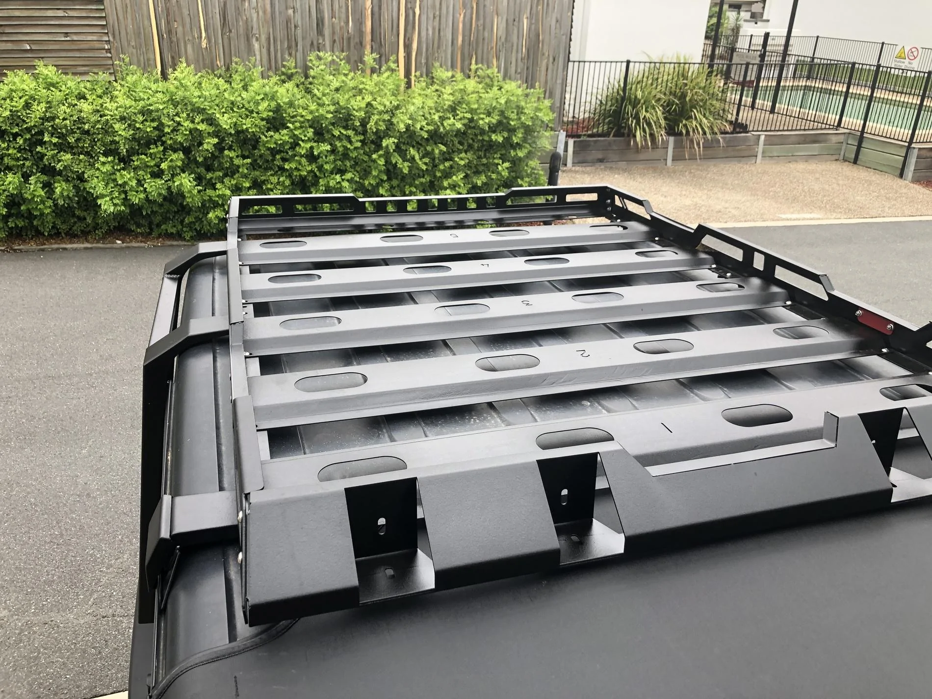 Rjl Rood Racks S.A.D. Roof Rack with ladder (pics) and questions about fitting | Jeep ...
