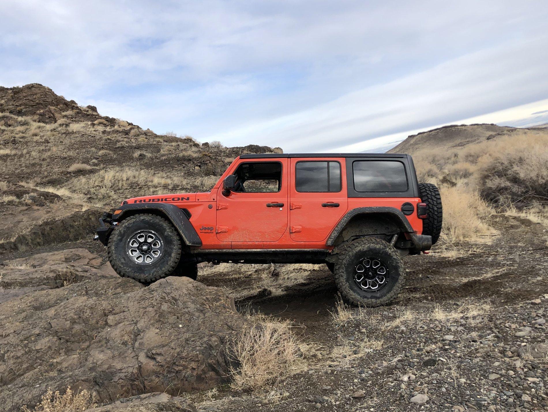 Jeep Wrangler JL COMPARISON - 37” tires DA513FD6-232C-46EE-9CC8-24C274B68FA1