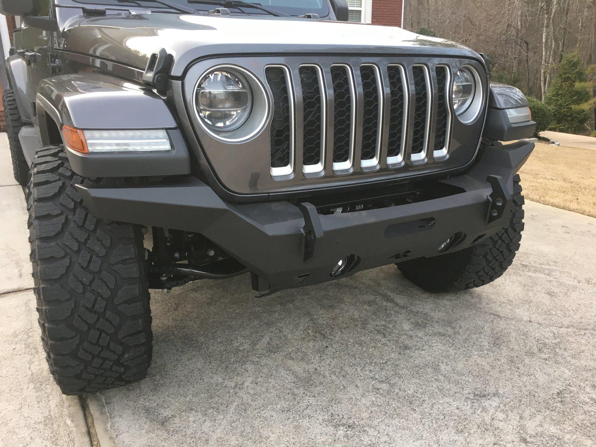 Jeep Wrangler JL Rugged Ridge HD full width bumper 71B07404-A3AD-47F3-8C3A-6BBD9FF25332