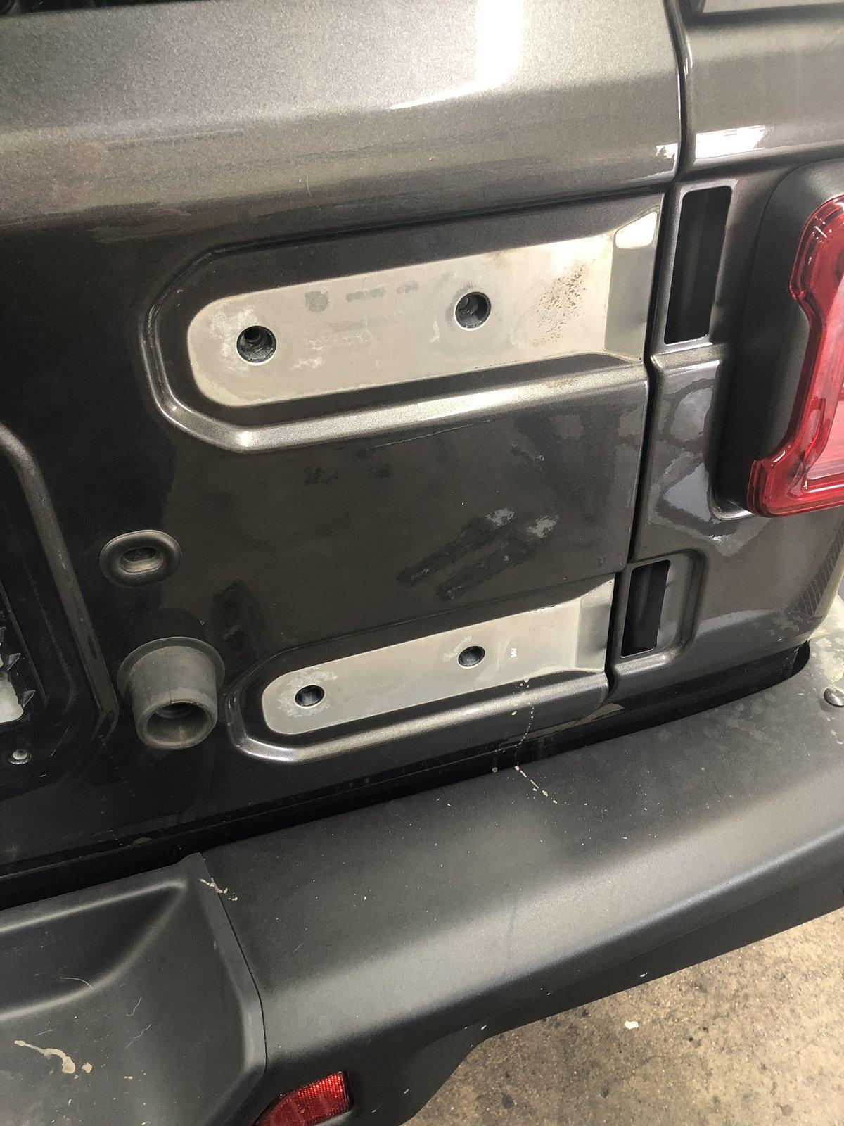 Jeep Wrangler JL Is Tailgate Reinforcement Needed? 58827920882__05060DCA-6C1F-4B5D-B2FD-DDA7BBEF5BC6.JPG