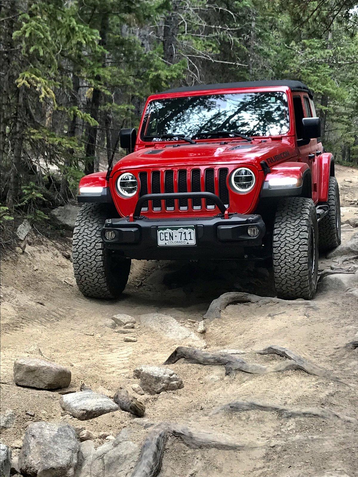 Jeep Wrangler JL Mopar bead lock capable wheels 56436475-8C31-4219-B90D-76B48732BB05