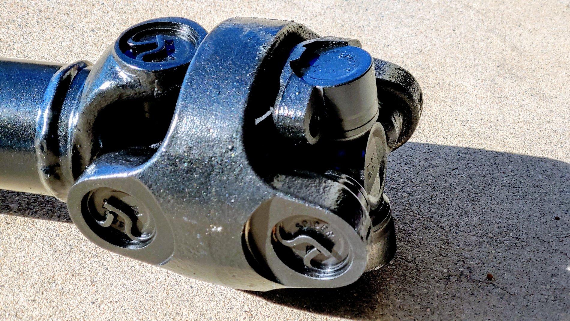 How important is the plastic boot on front driveshaft? | Jeep Wrangler  Forums (JL / JLU) -- Rubicon, 4xe, 392, Sahara, Sport - JLwranglerforums.com