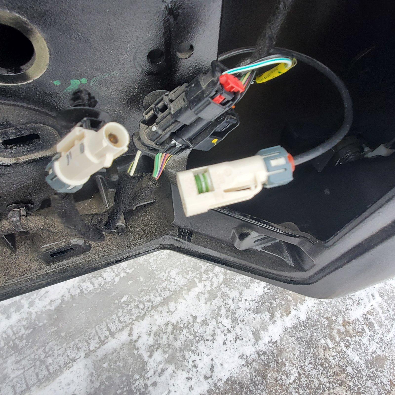 Jeep Wrangler JL Audio system issue - cutting in and out 20200131_113352