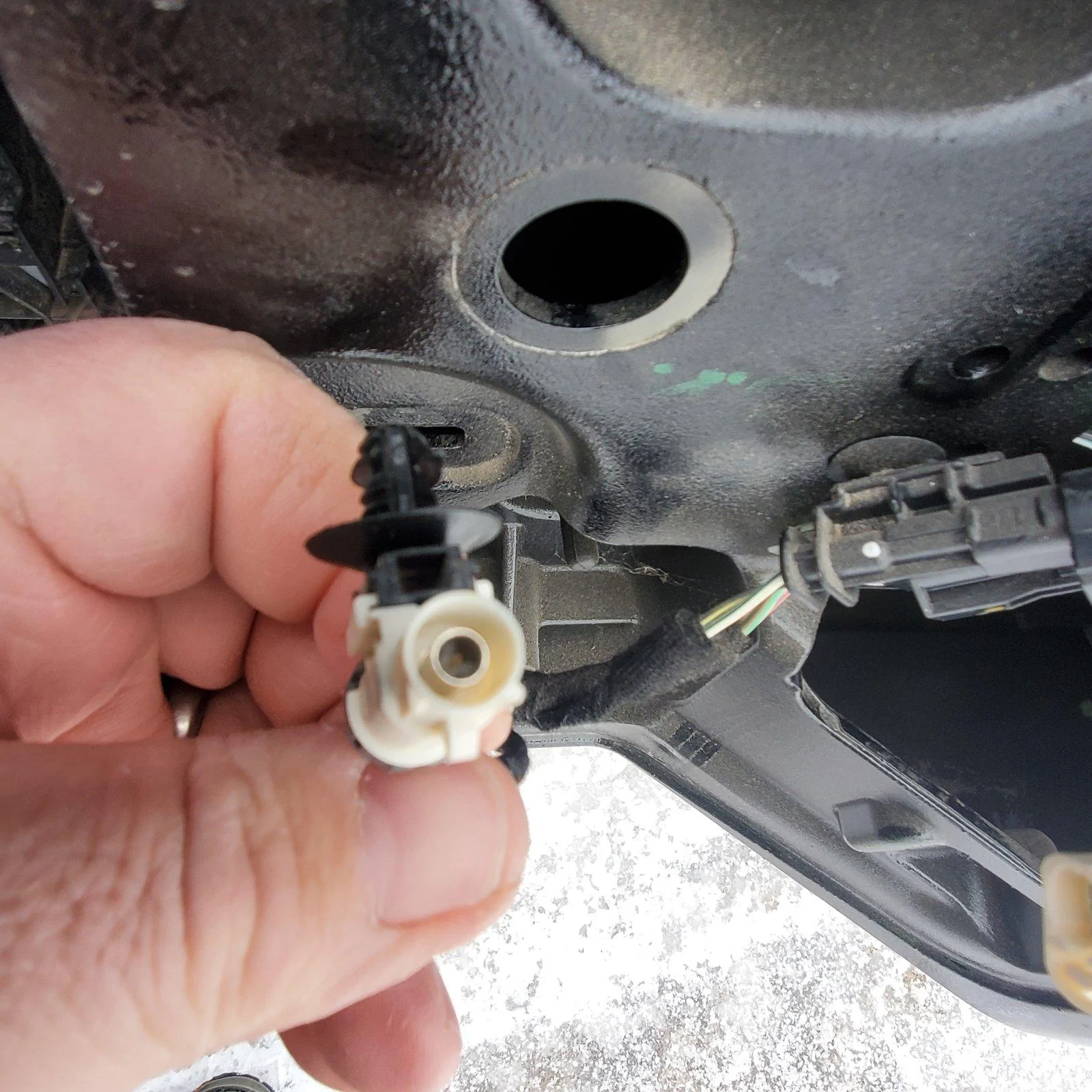 Jeep Wrangler JL Audio system issue - cutting in and out 20200131_113356