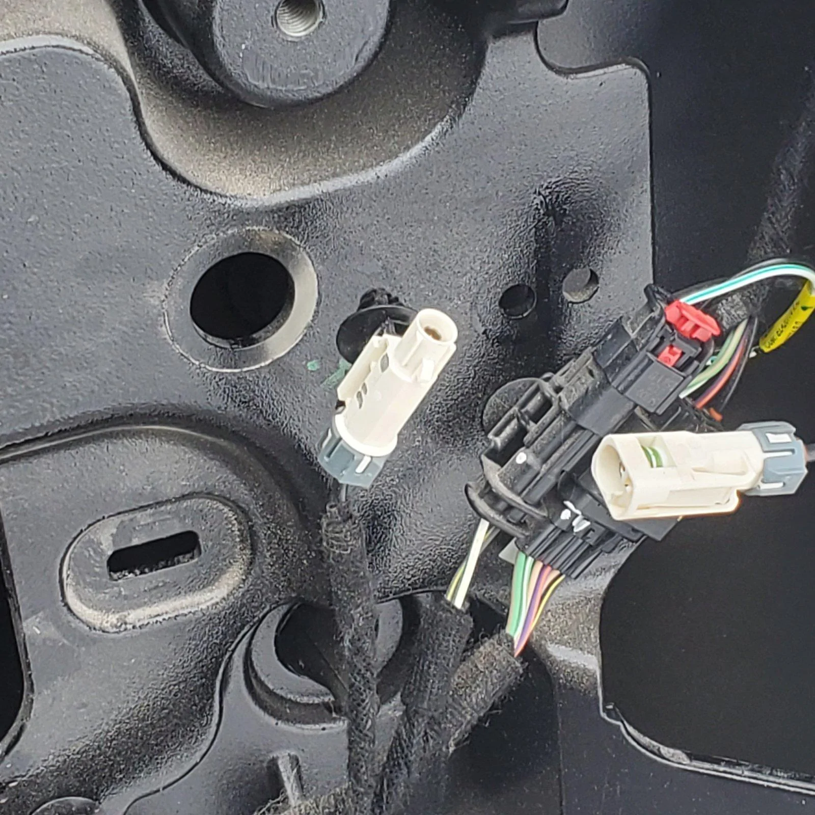 Jeep Wrangler JL Audio system issue - cutting in and out 20200131_113428