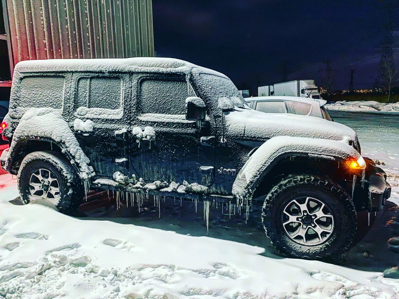 Jeep Wrangler JL Jeeps in Snow... post pics. 9C23E145-4E7C-45E1-8622-2D66E57EF3D7