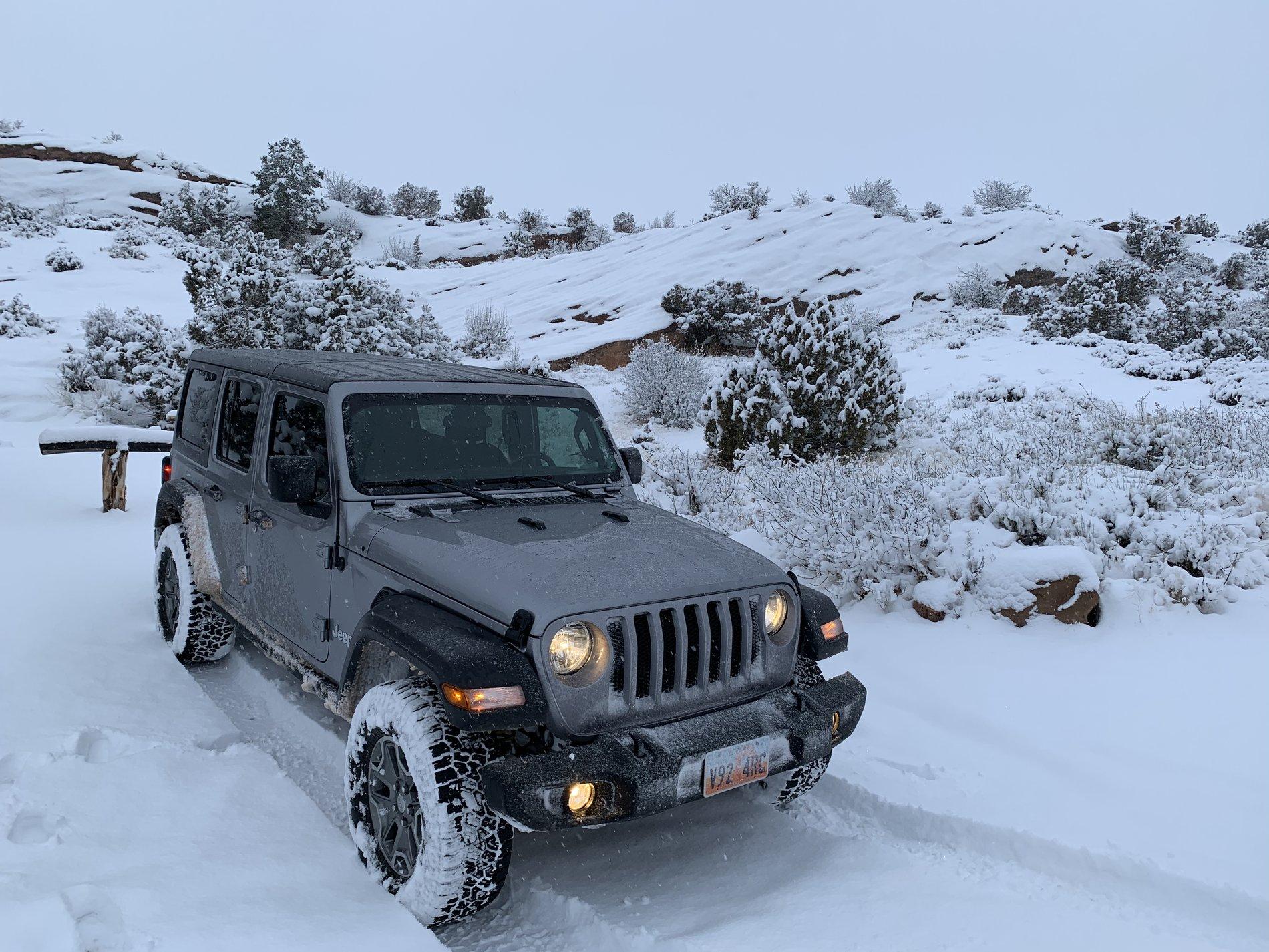 Jeep Wrangler JL Jeeps in Snow... post pics. B229E05A-FDFF-46B7-ACD2-EB76B423818B