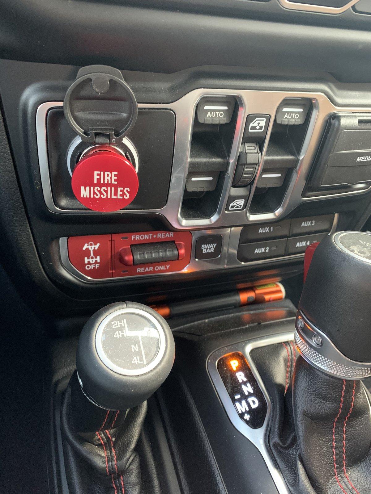 Jeep Wrangler JL Using the 12v Dc as a lighter. BD0606D3-B975-40CB-AA49-944EBD1D0D8D