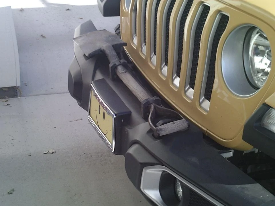 Jeep Wrangler JL Emergency snow shovels? SUNP0145_zps45lco5h
