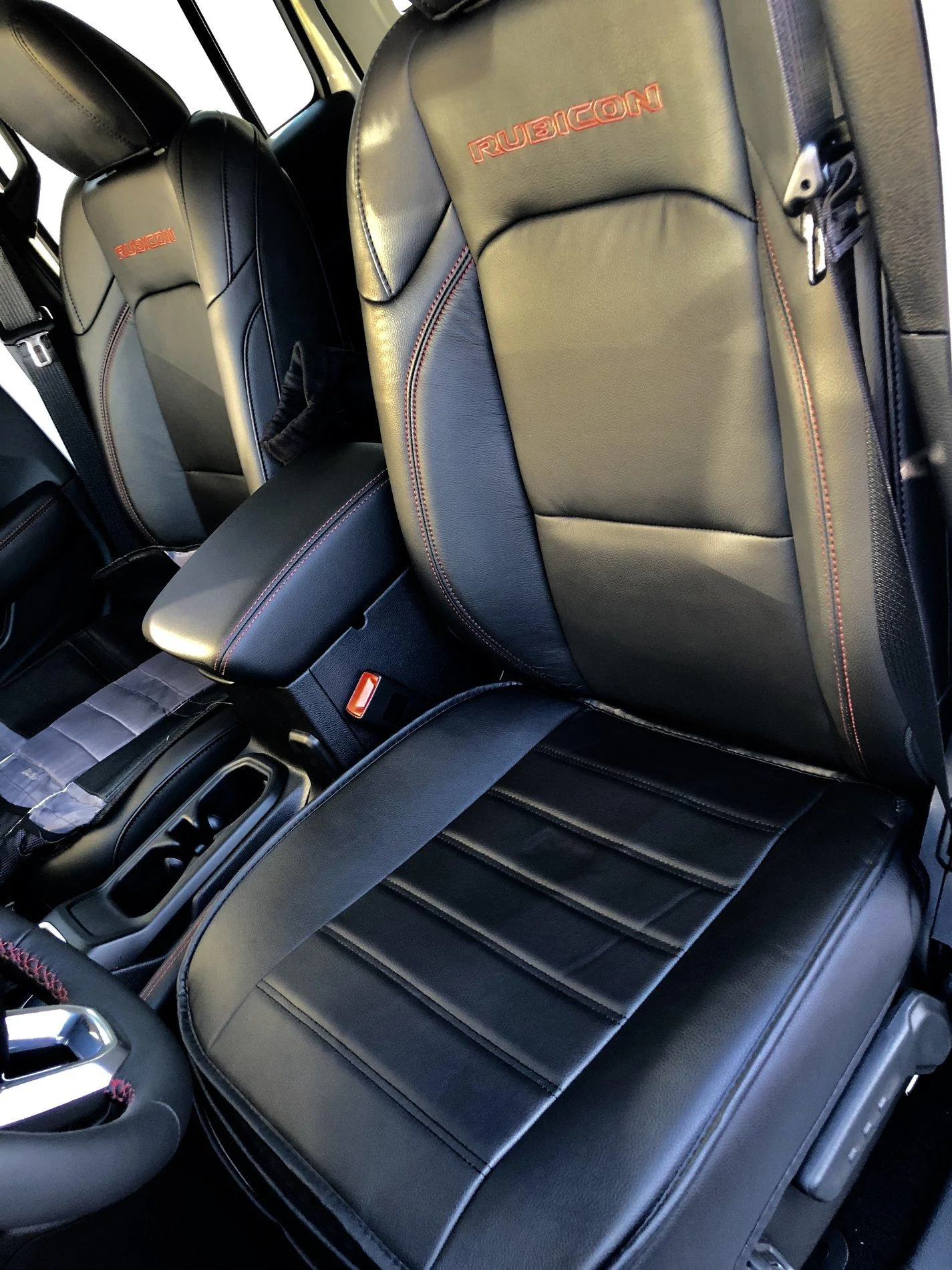 Jeep Wrangler JL Leather seat protector AC825500-56D7-4A14-9F21-47C0FC2DC1F9