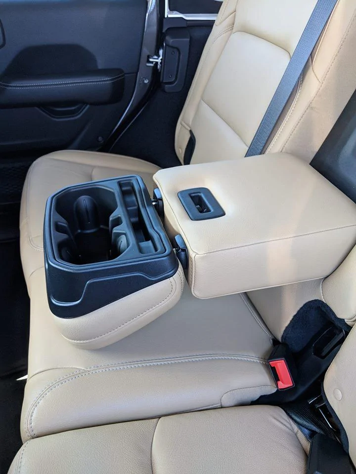 Jeep Wrangler JL Premium cloth or leather 2018 JL wrangler folding down arm rest with cup holders