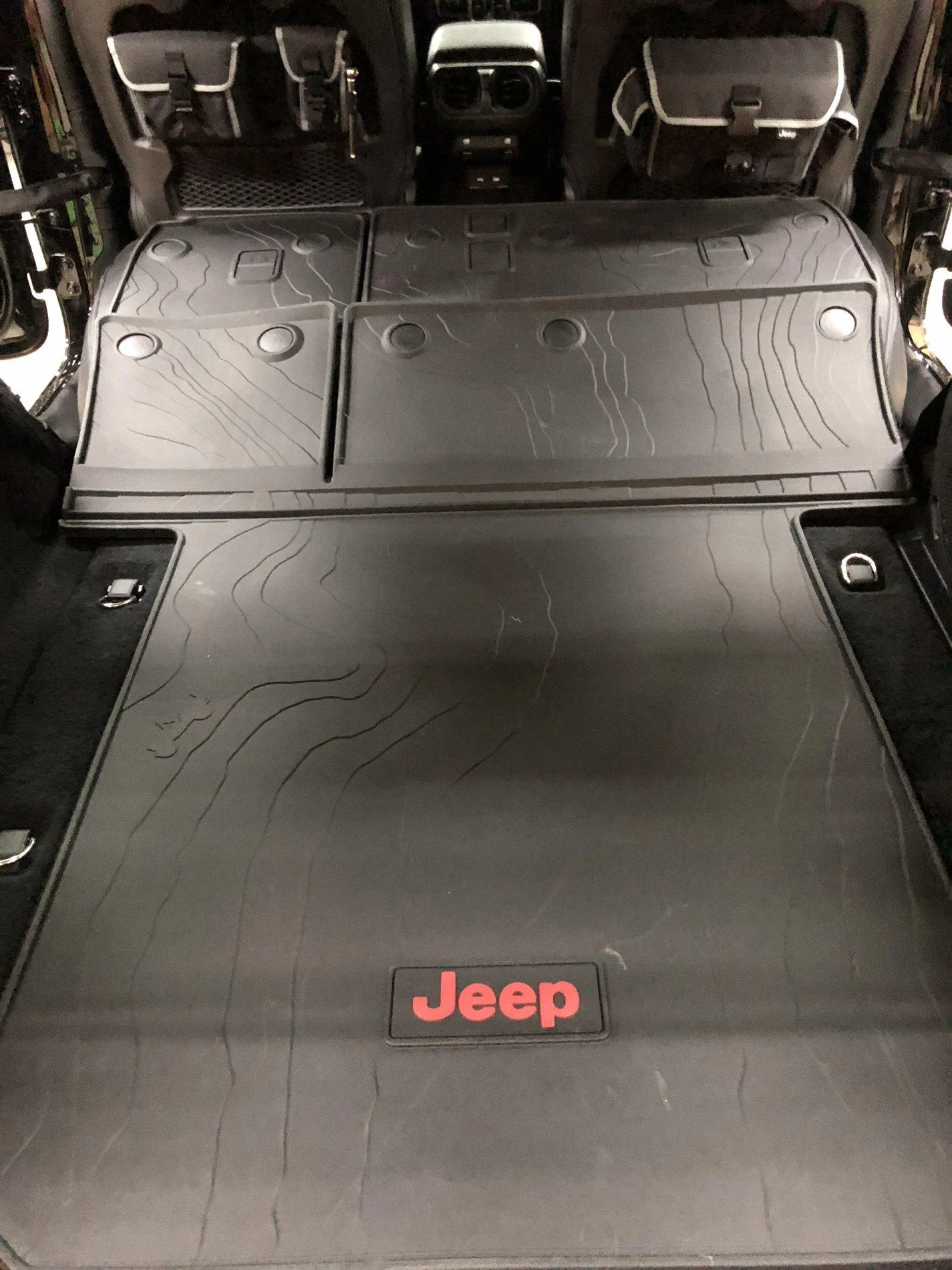 Jeep Wrangler JL Trunk Liner E575E79C-4B23-4CAE-9C50-B5E12B002A9C