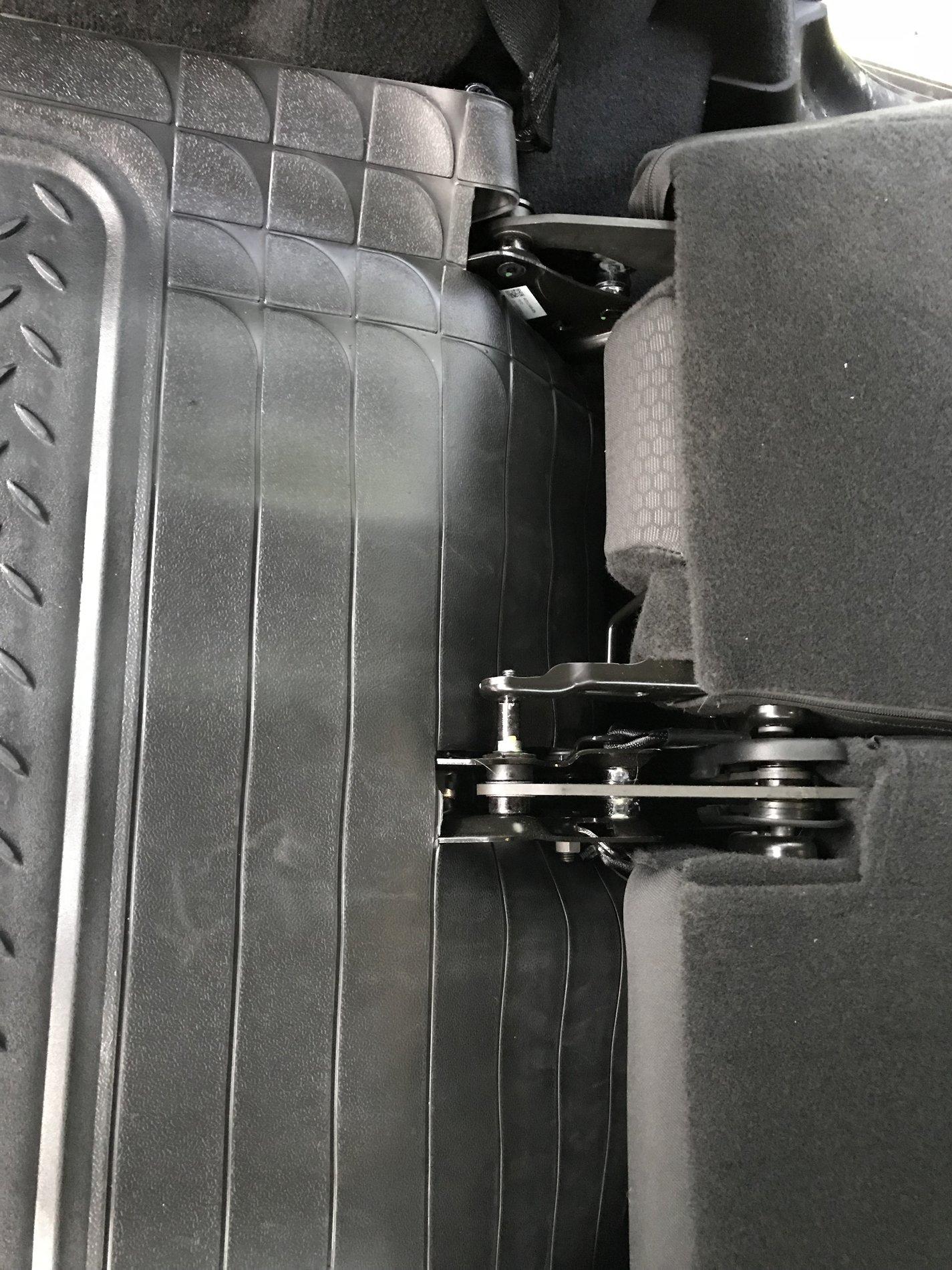 Jeep Wrangler JL Trunk Liner 1F088DCF-F674-4047-BBD7-FA8DFFB1E77B