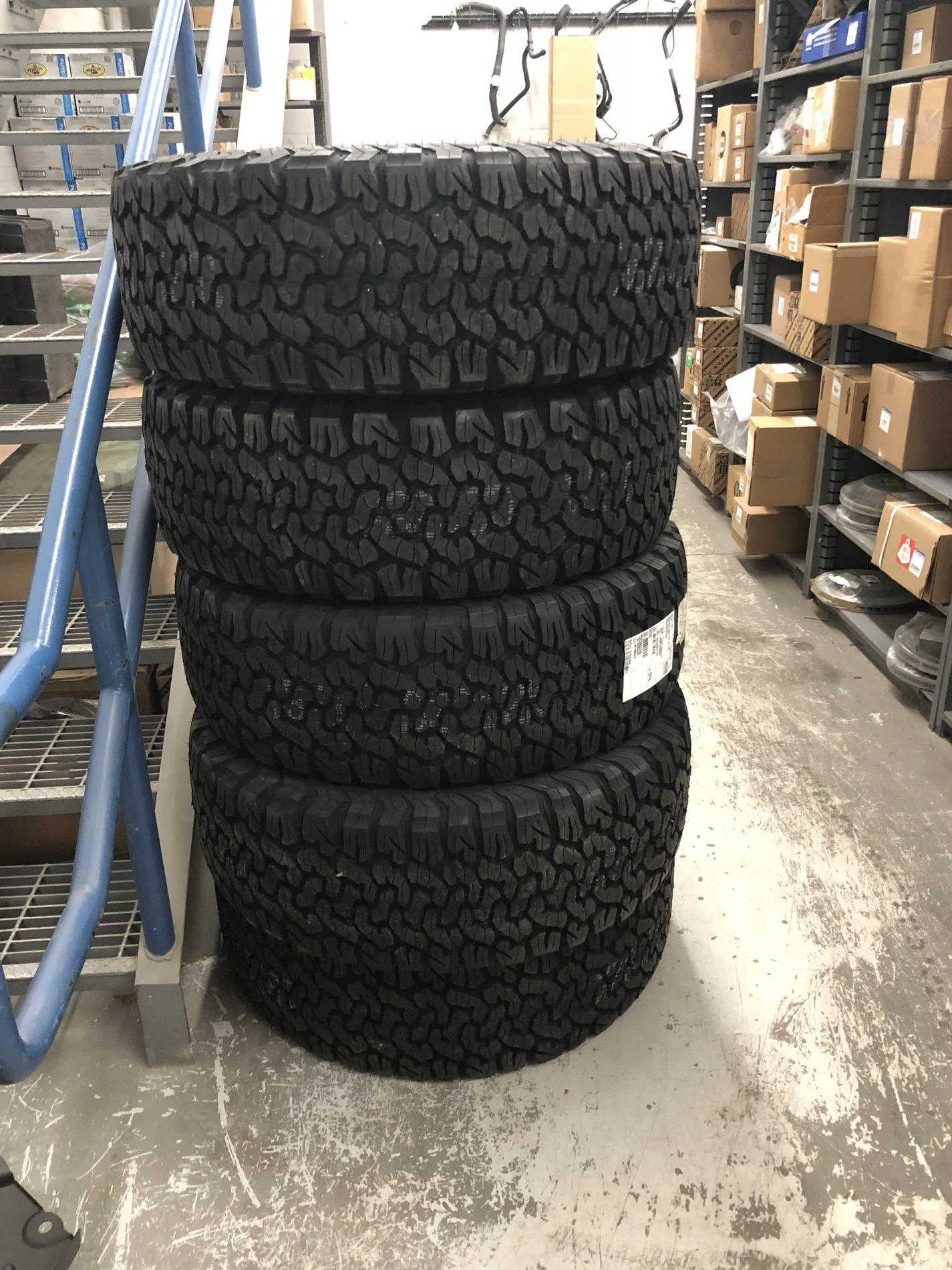 Jeep Wrangler JL Tires are in ! rw9+bHyKT92CcNsAPCMalg