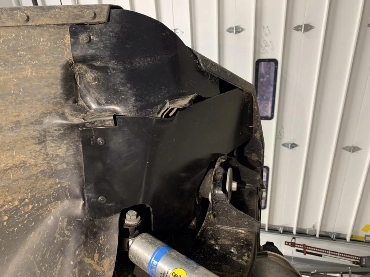 Jeep Wrangler JL Who's running without rear liners? DB93AD49E08A4E758D22