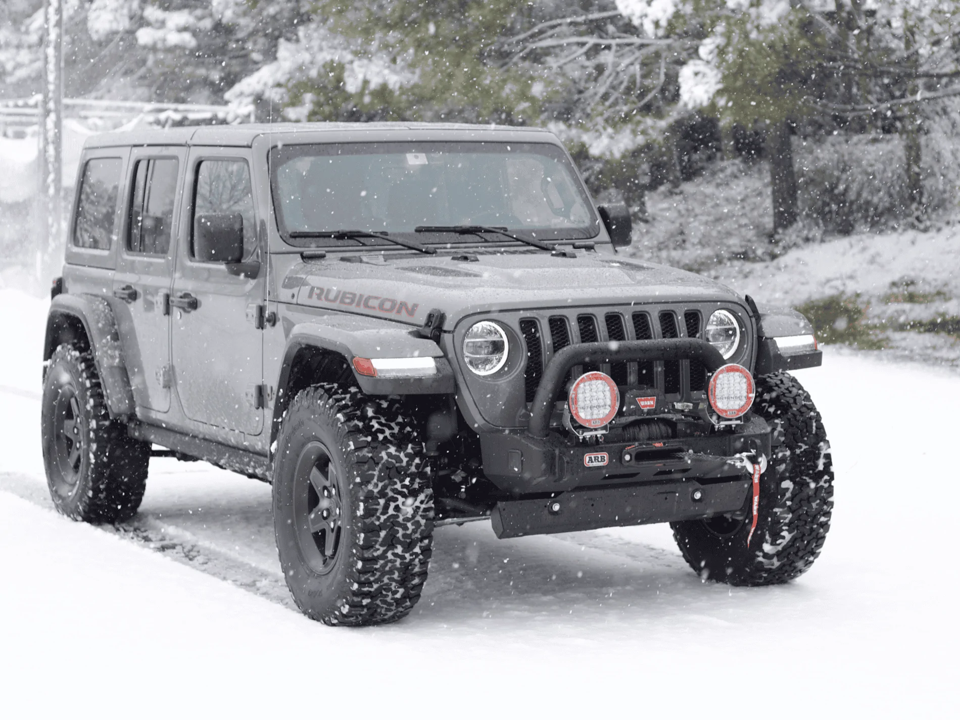 Jeep Wrangler JL ARB Stubby and Warn VR-10S FF5BD67A-1717-4C73-AED9-5C5237509177
