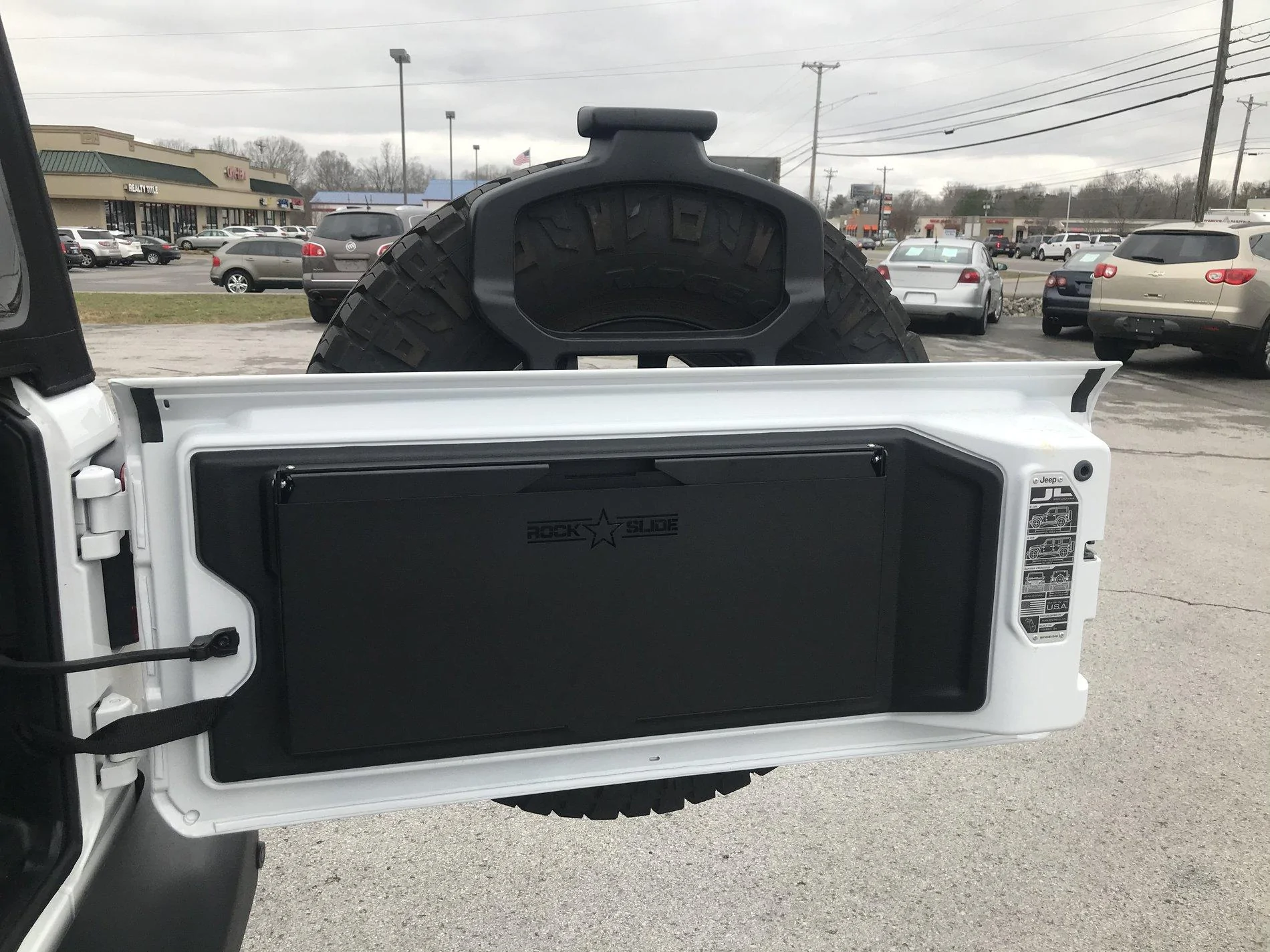 Jeep Wrangler JL Tailgate Table C5F9E7BC-ECB5-46C9-B071-969E1163FEDF
