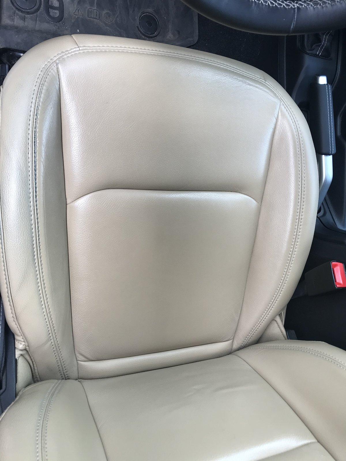 Jeep Wrangler JL How does the tan interior age? 642B9DEF-68C3-4837-8D29-8BB2BC076E43