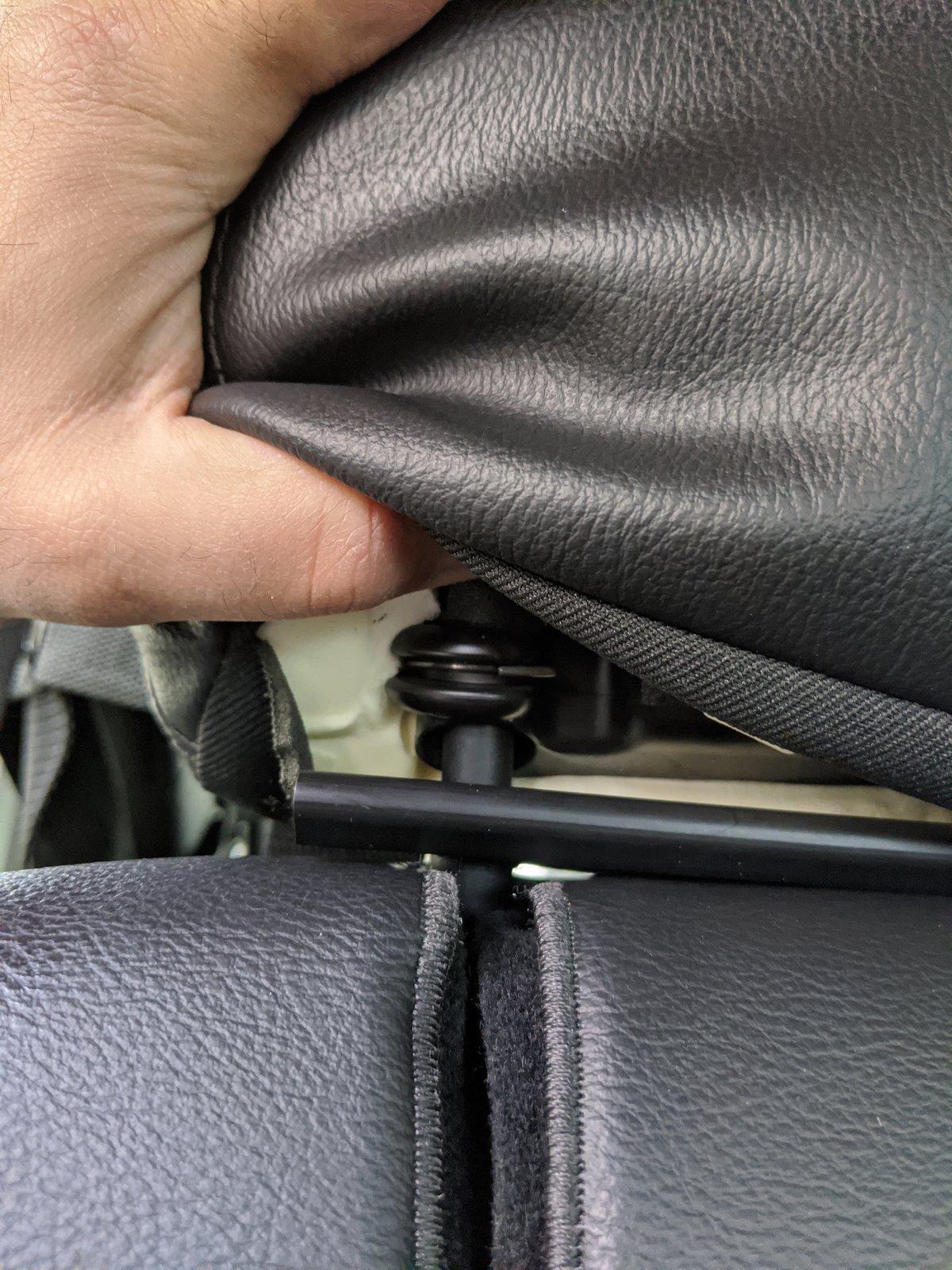 Jeep Wrangler JL Rear headrest removal IMG_20200220_110636