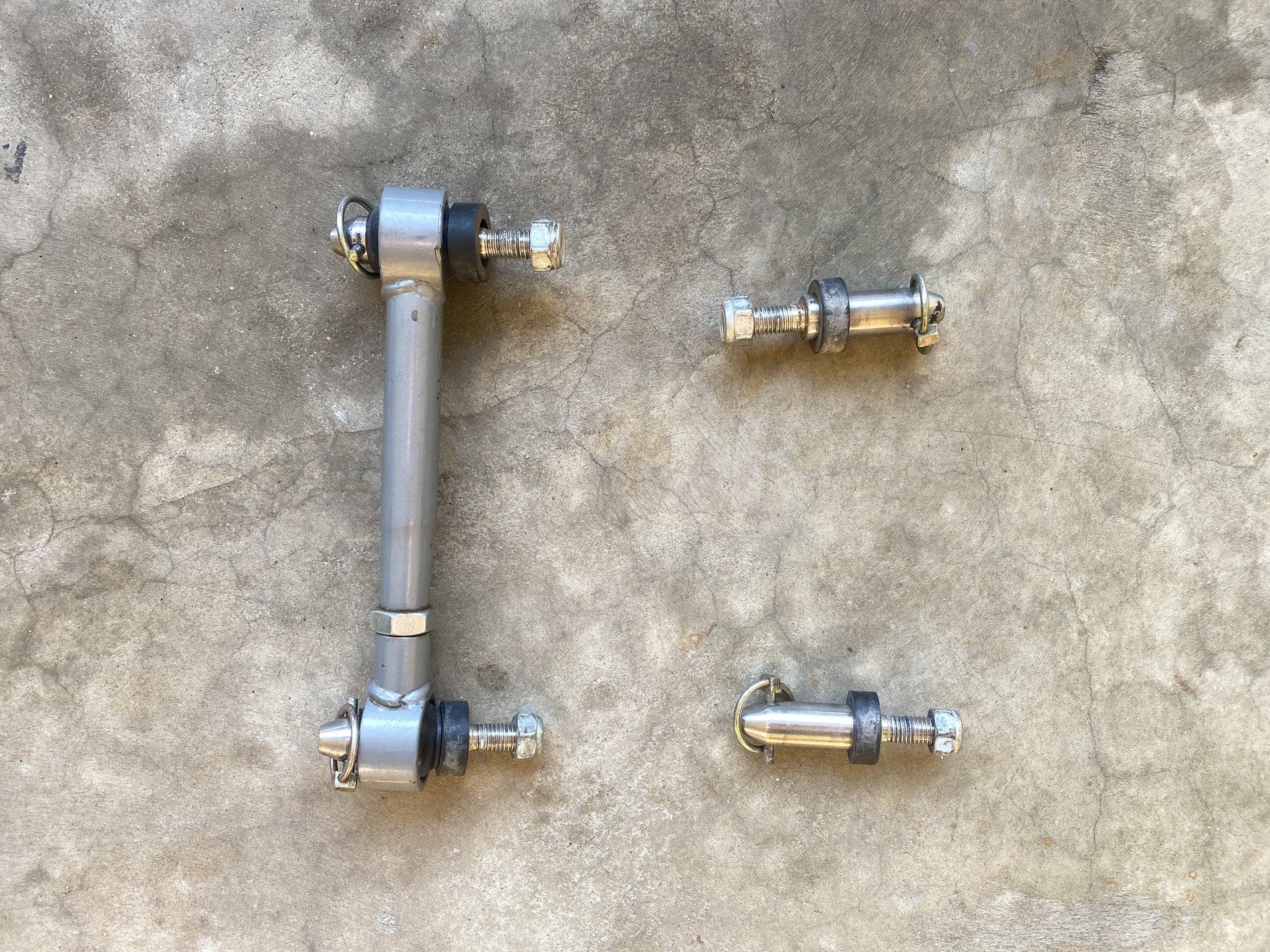 Jeep Wrangler JL Sway Bar Disconnect Set - Missing Link IMG_9645
