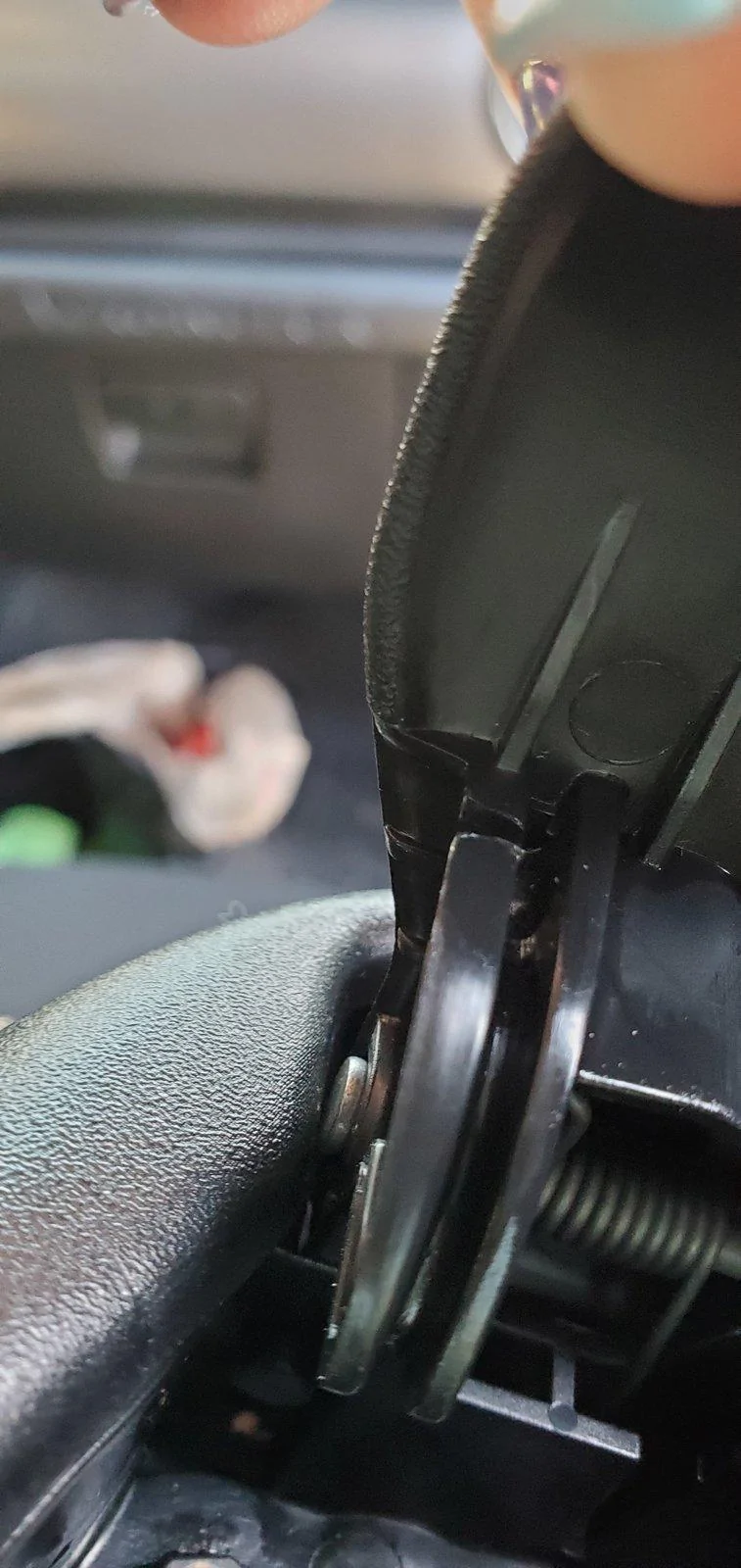 Jeep Wrangler JL Broken seat latch 20200222_154500
