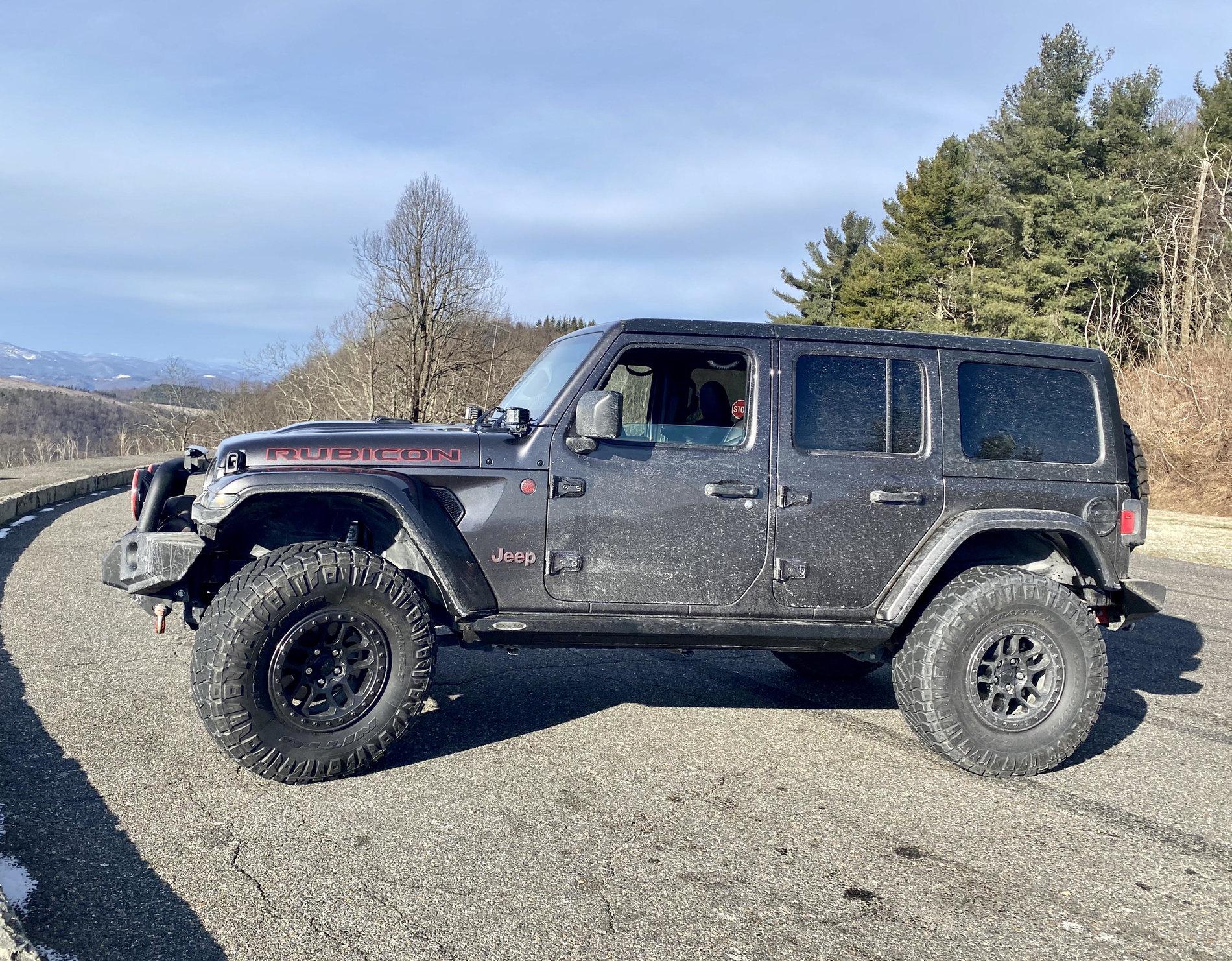 Jeep Wrangler JL Powered side steps unnamed