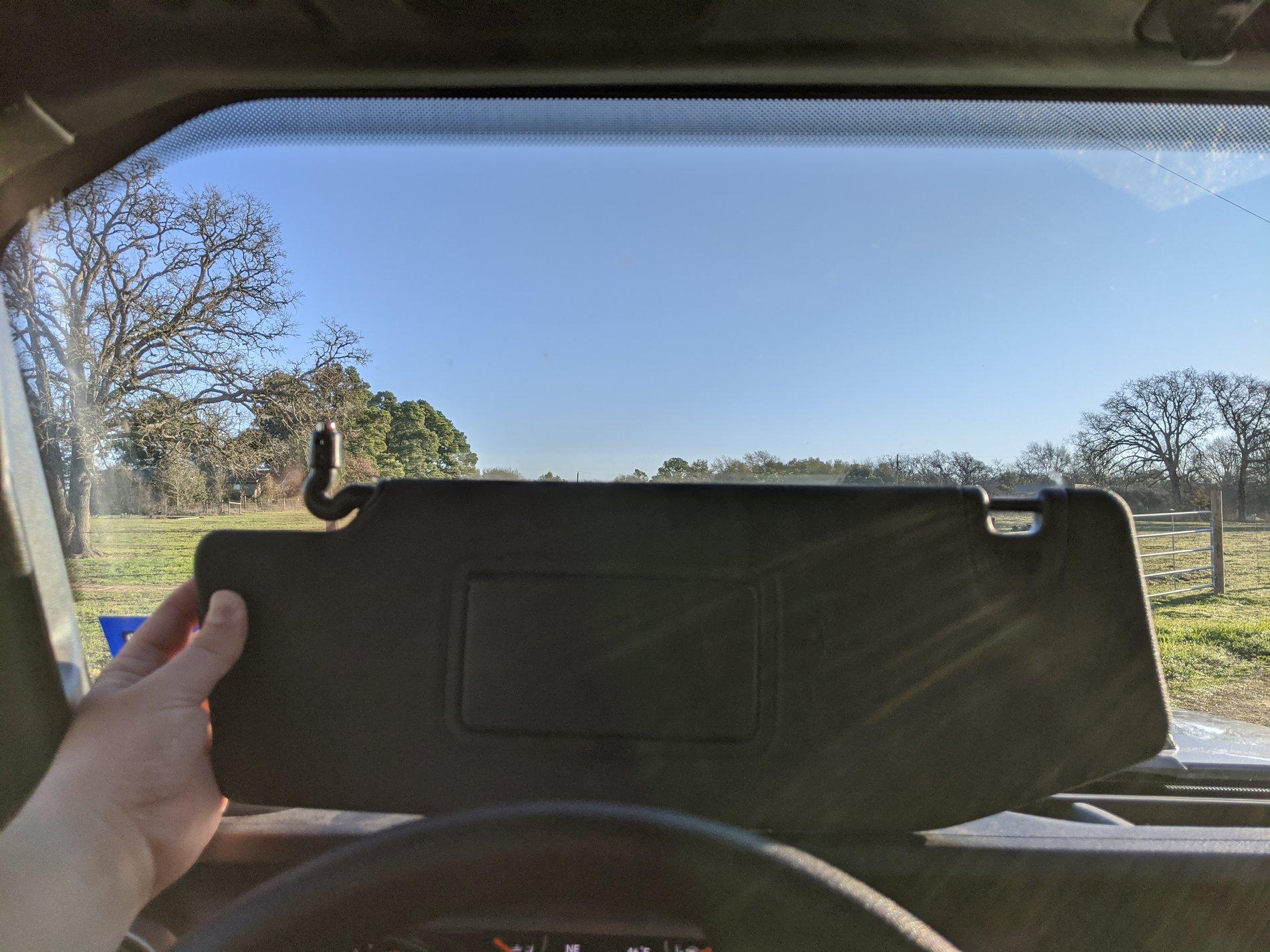 Jeep Wrangler JL Sun Visor Broken IMG_20200225_075953