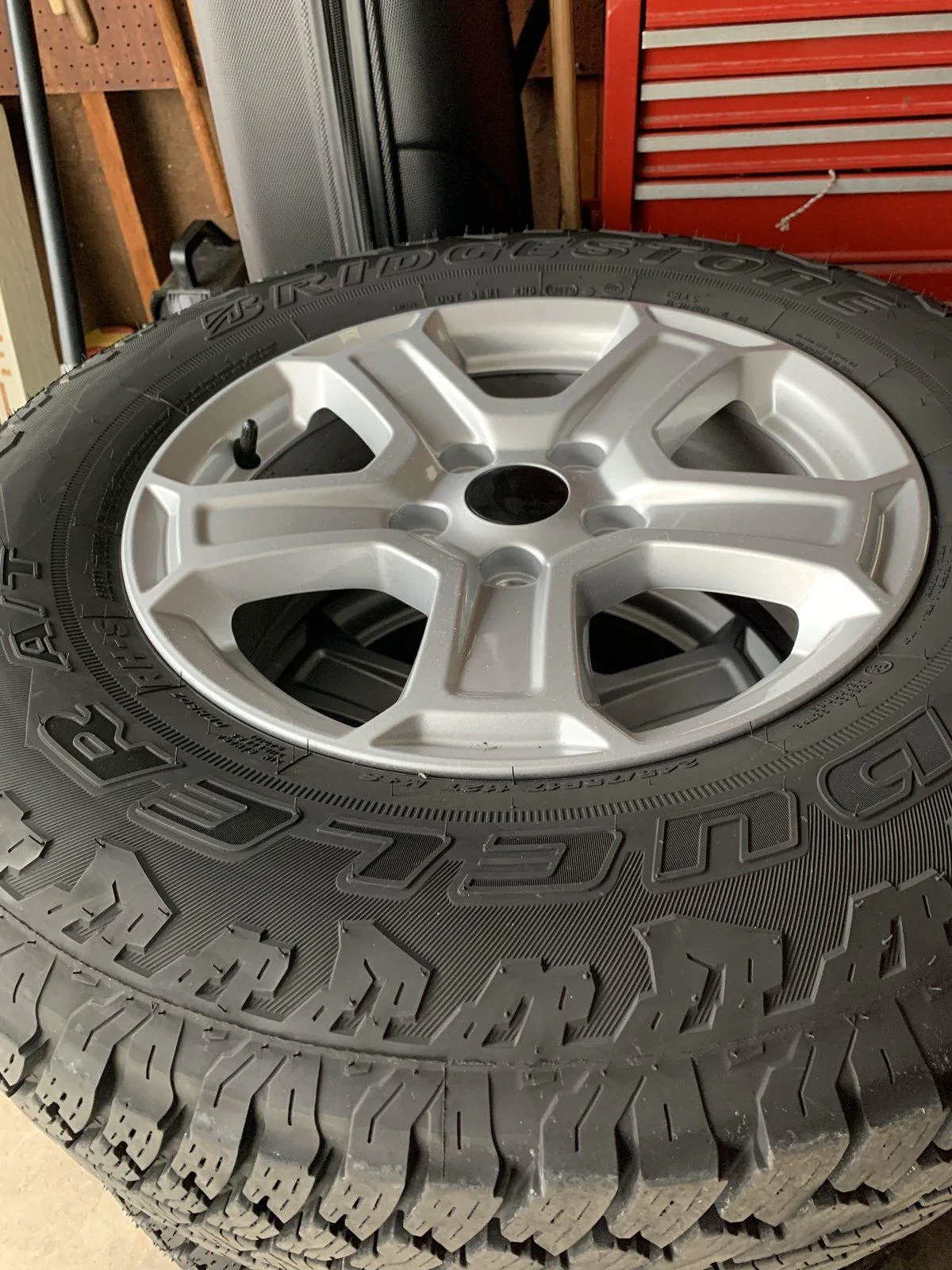 Jeep Wrangler JL 5 Wheels and Tires IMG_1393