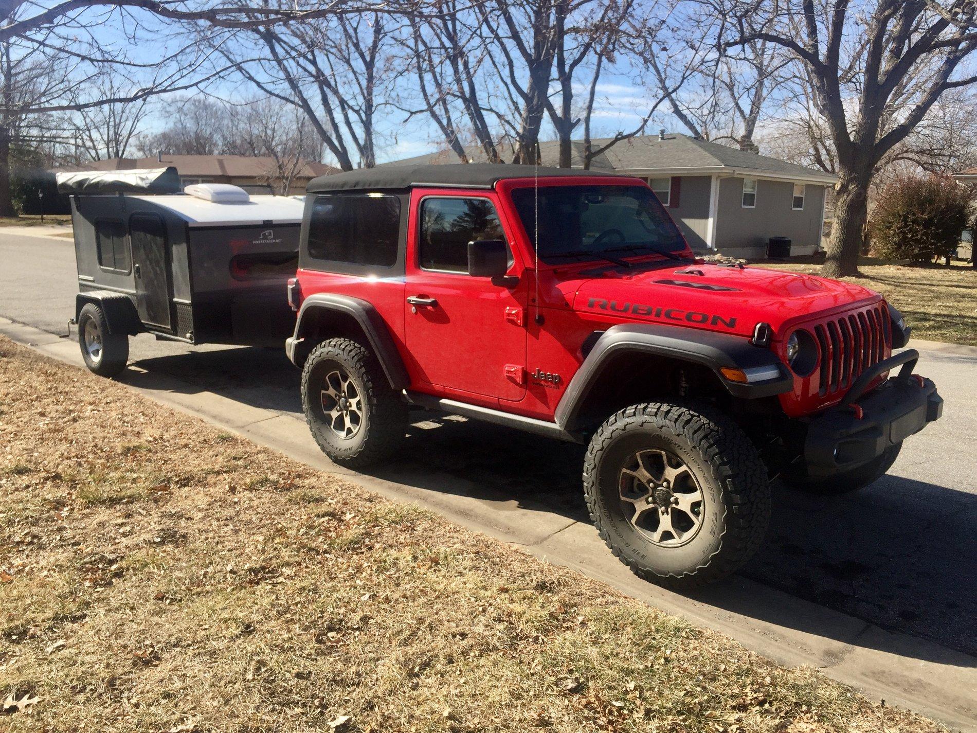 Jeep Wrangler JL Towing a camper lifted DEB80850-211C-465A-A716-6D9DA8A9E33D
