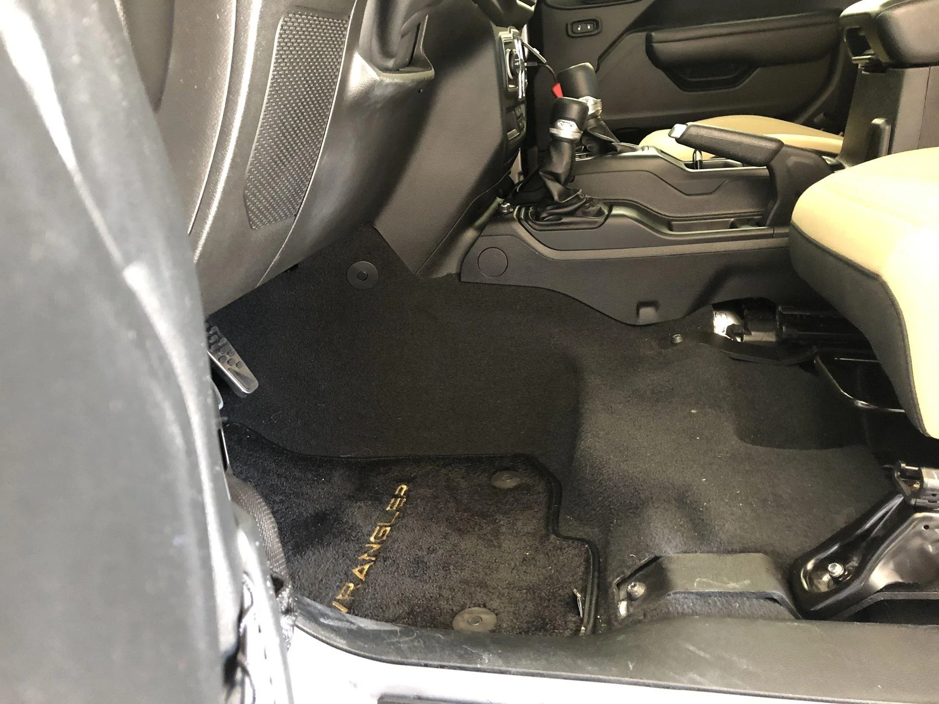 Jeep Wrangler JL Big or Tall JL seat bracket needed 543E9C18-A597-4949-AAD2-C312534344A1