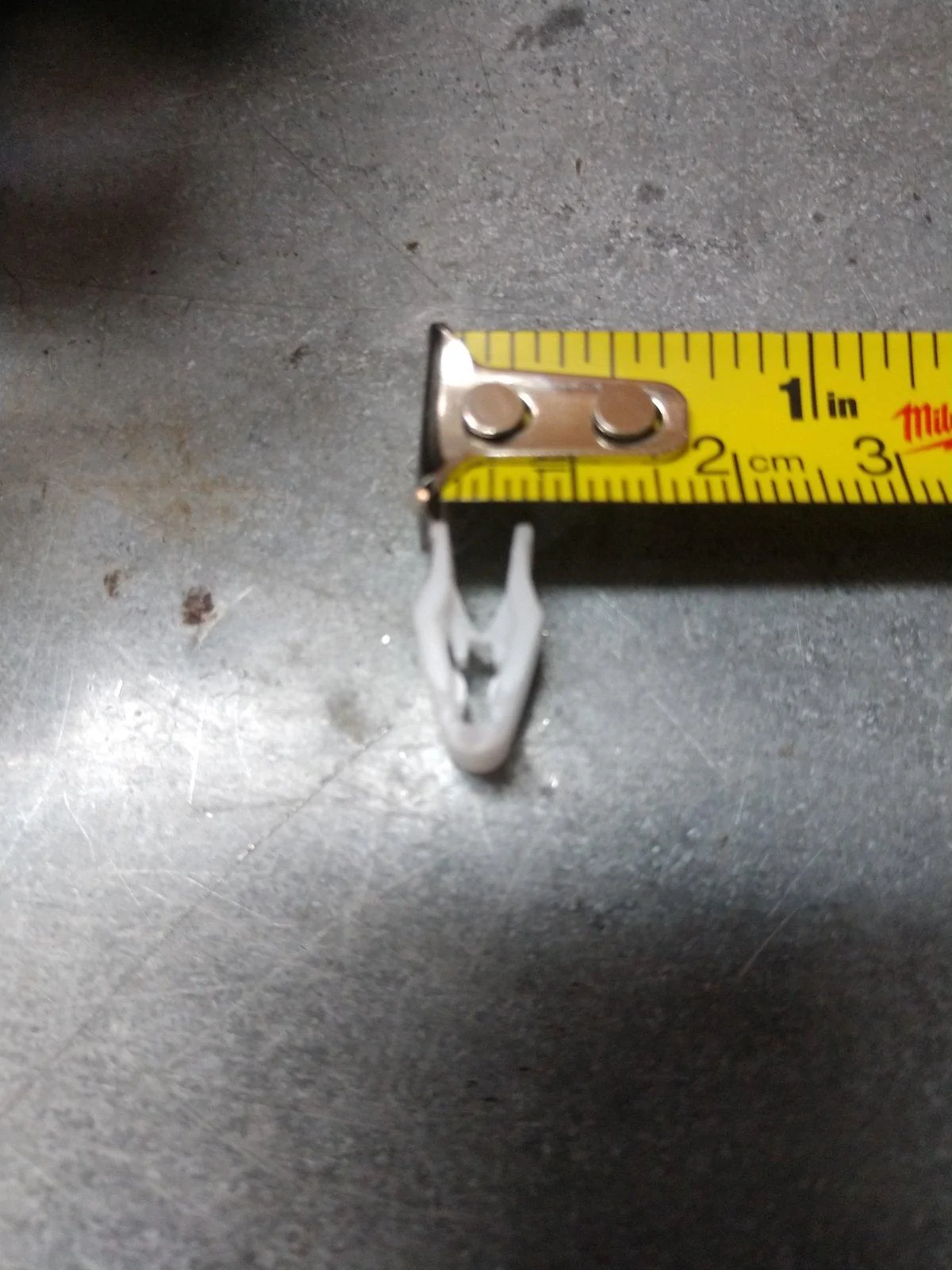 Jeep Wrangler JL Tiny body panel clips. Please help 15837001793361887582910654533302