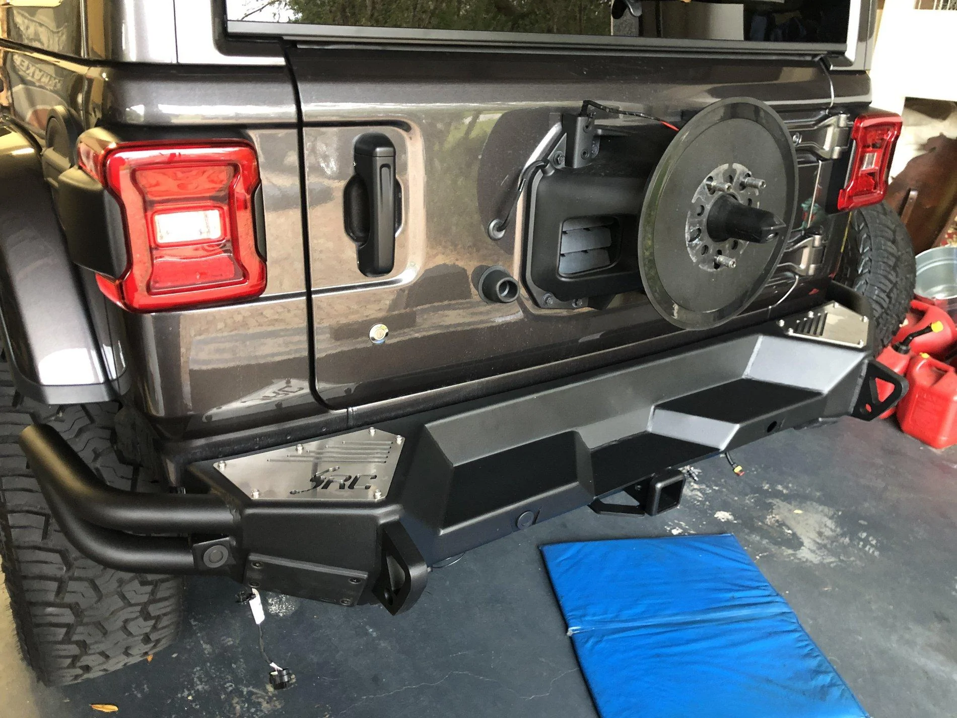 Jeep Wrangler JL New Rear Bumper E469A6F6-951E-4078-BE2D-4CDDCCE33120