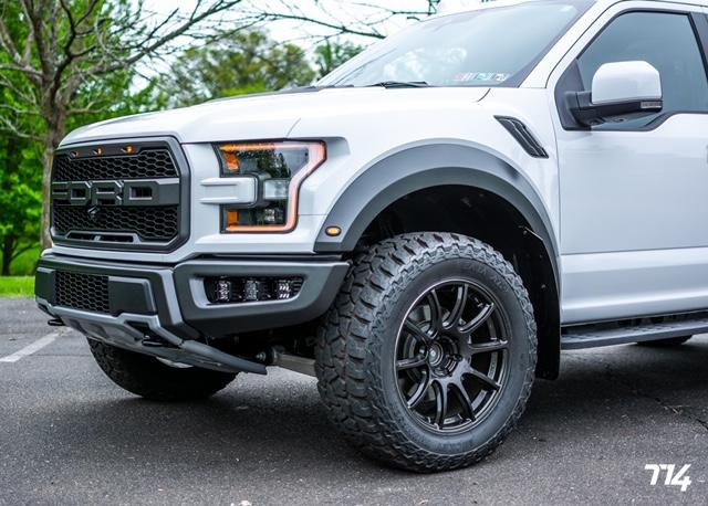 Jeep Wrangler JL Anyone have a Ford Raptor? image0