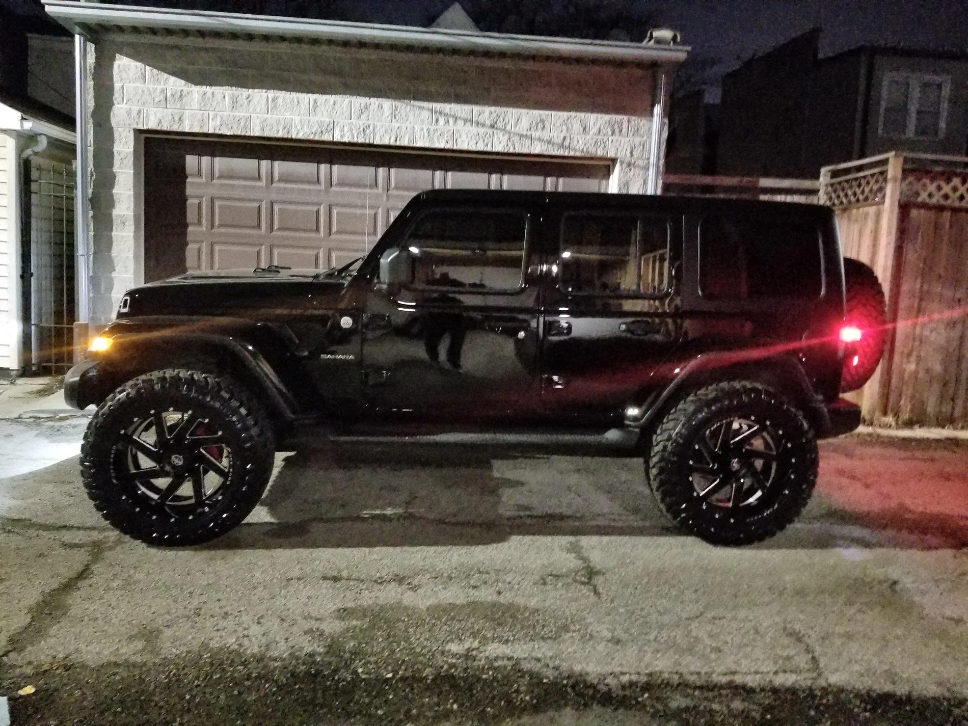 Jeep Wrangler JL Now on to 37s 20180301_193417