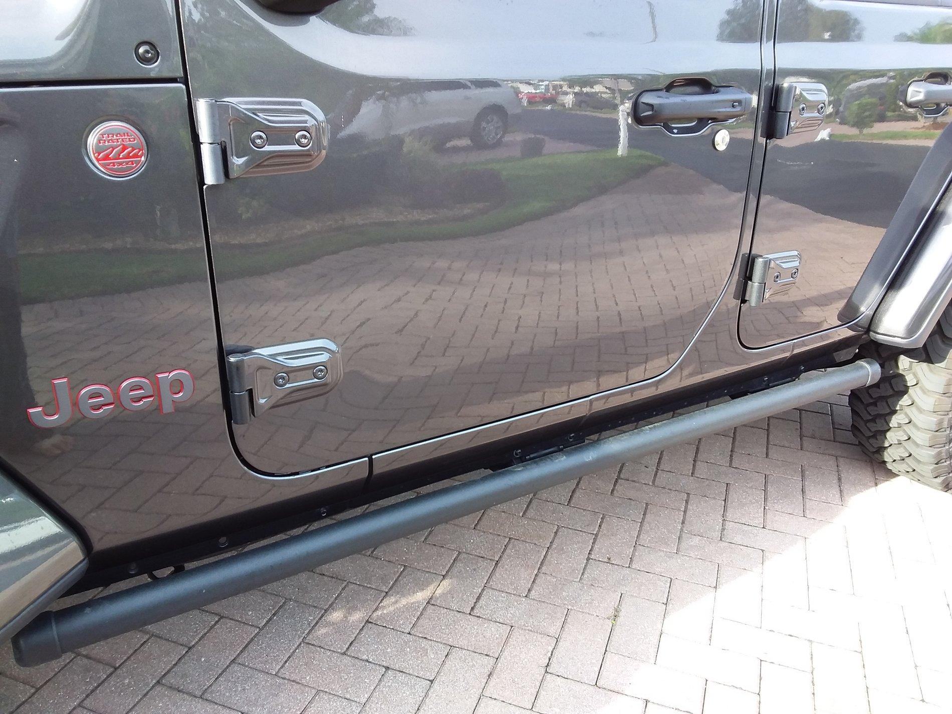 Jeep Wrangler JL Powered side steps 20200312_093341