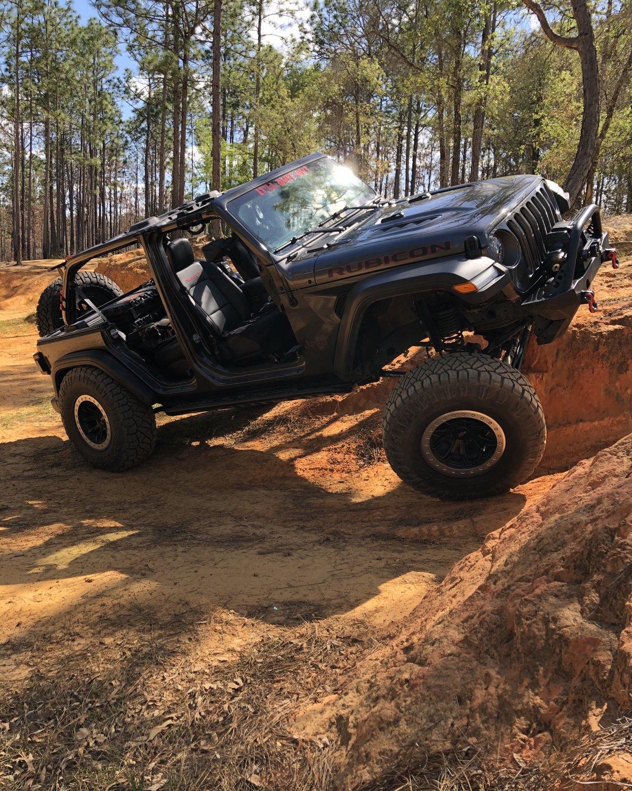 Jeep Wrangler JL Florida Roll Call! 033FC894-43D2-4486-91E0-12EE1D57F531