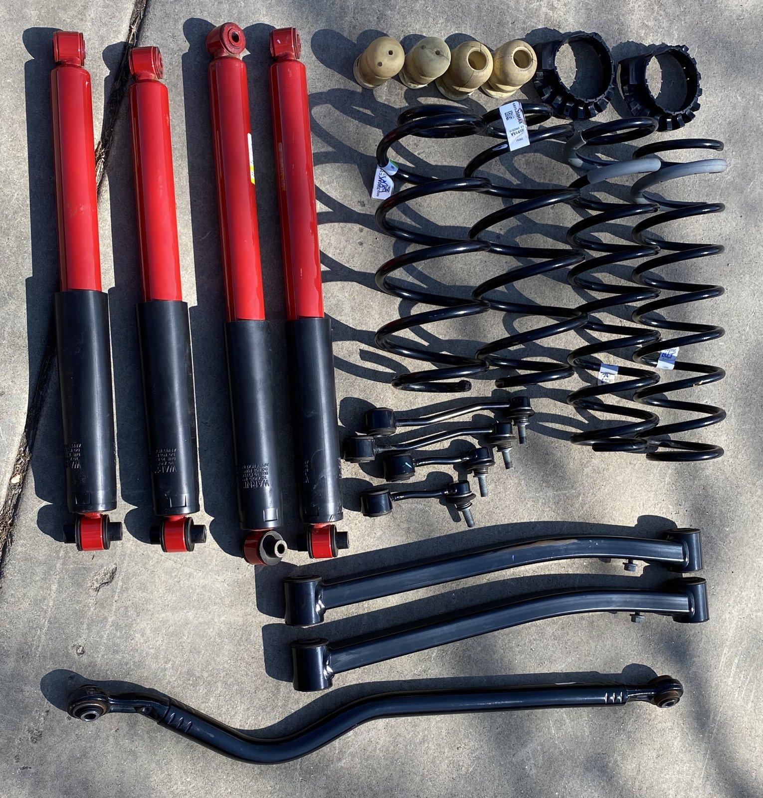Jeep Wrangler JL JLUR takeoff suspension 45A12303-66A9-442B-B189-C996A81BB6B1