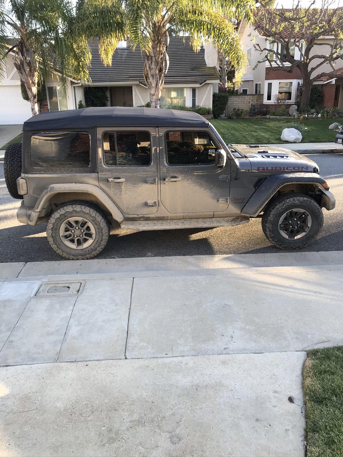 Jeep Wrangler JL New Jeep owner 1BBBF1D6-F341-4ECD-AC1D-724AA17F95B9
