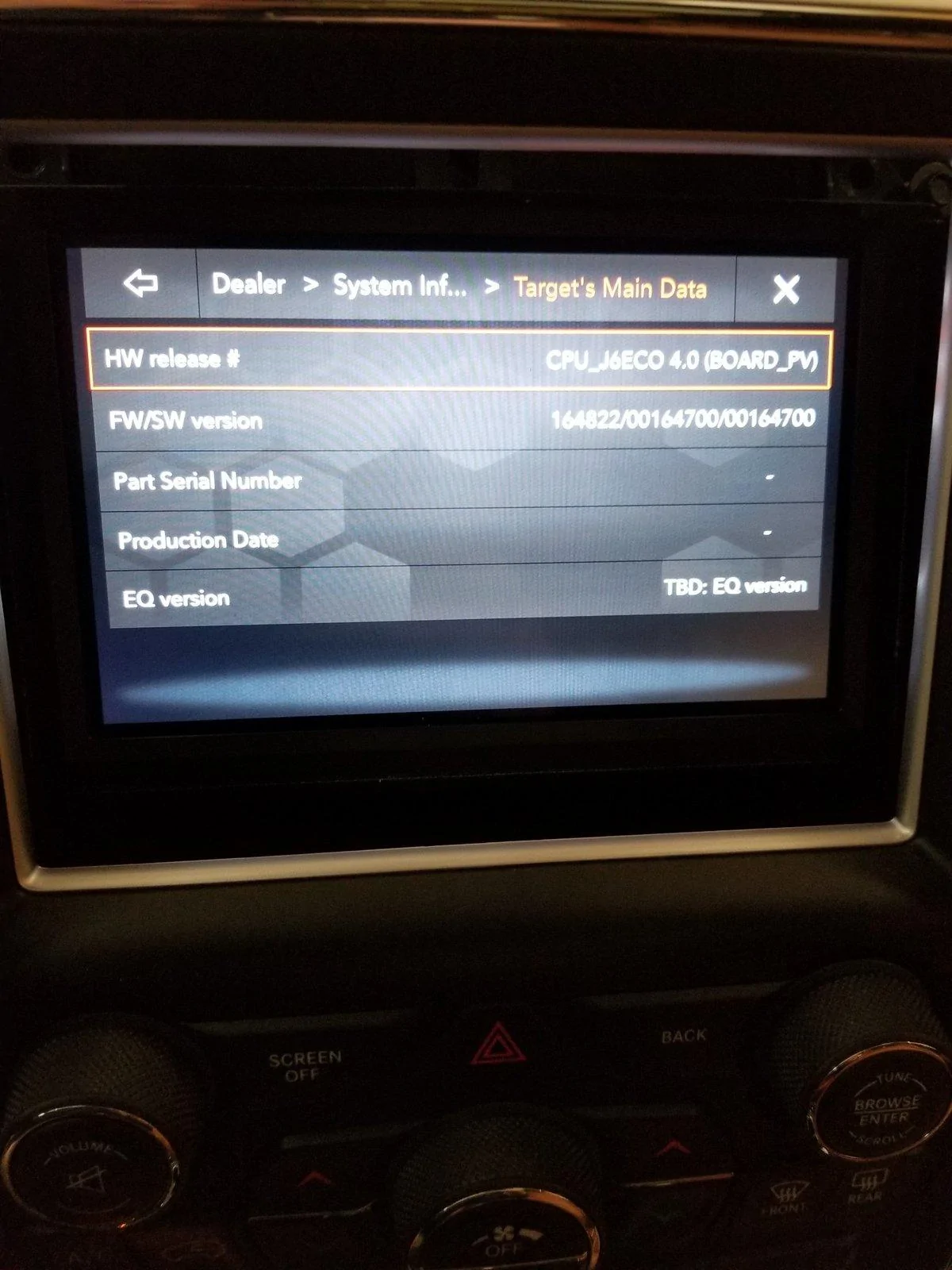 Jeep Wrangler JL Cheap uconnect 7" with issues 20200303_210743-1512x2016