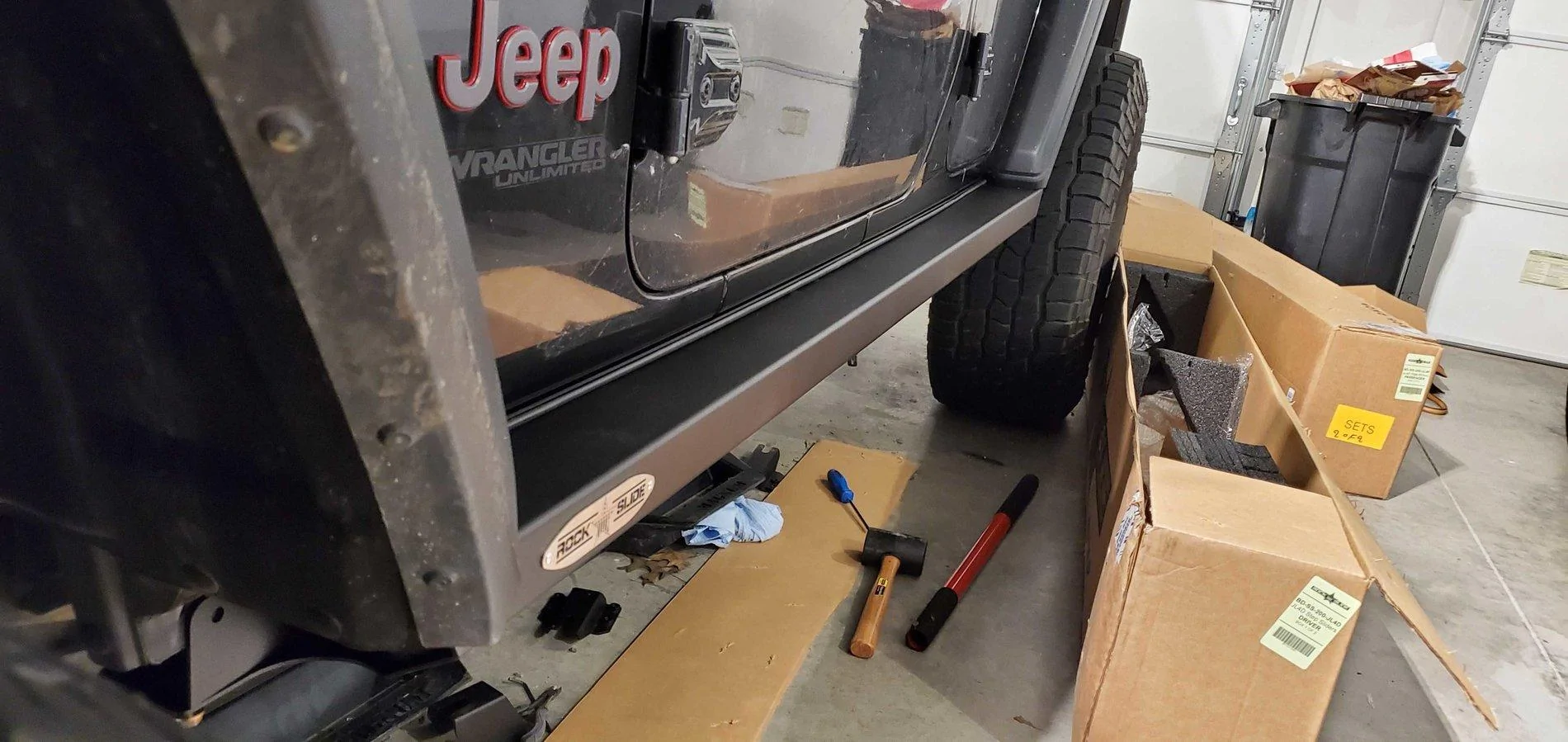 Jeep Wrangler JL Powered side steps 20200316_230549