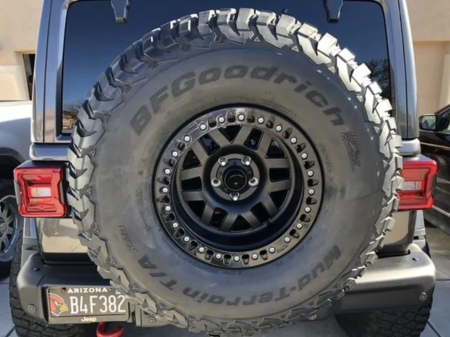 Jeep Wrangler JL Modified Rusty's Tire Carrier 2904A0A0-784D-492C-BA25-22A41A722C06