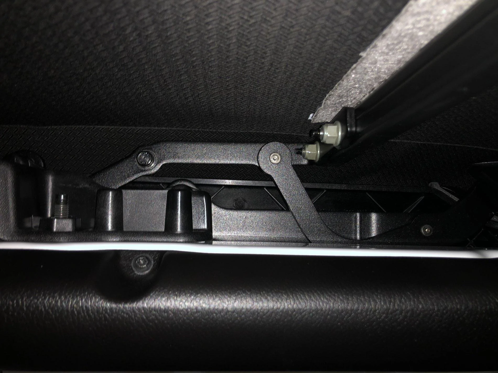 Jeep Wrangler JL Bestop Sunrider Issue 9F66FFD7-9B03-4DAD-A67F-C9CA2CB56204