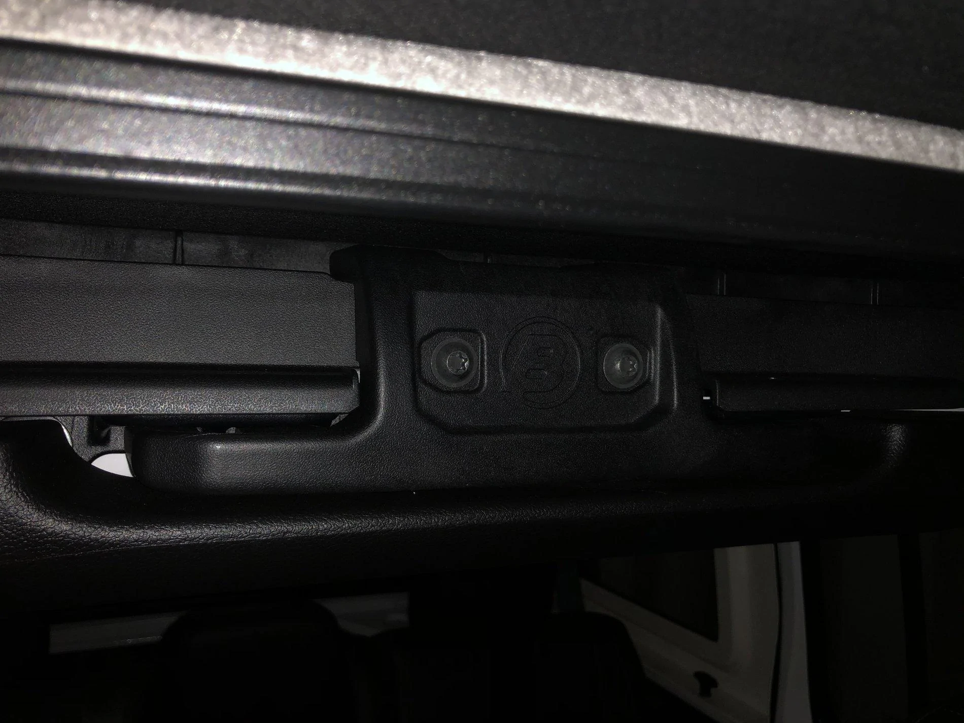 Jeep Wrangler JL Bestop Sunrider Issue B8F88F61-2CBE-441D-A079-B2E8335B51C7