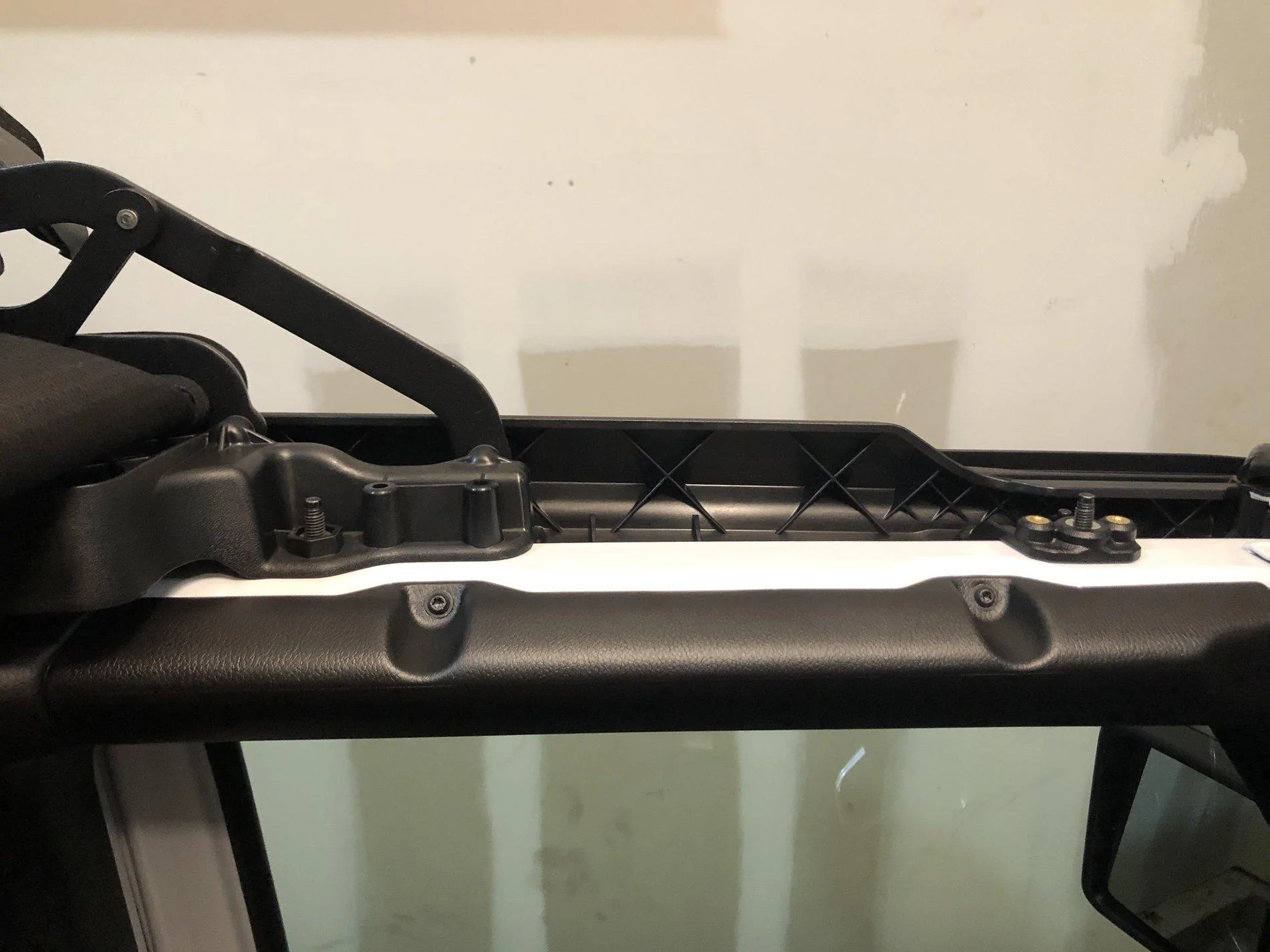 Jeep Wrangler JL Bestop Sunrider Issue 70B28F6E-C043-443C-94F6-7A4702FFFB3C