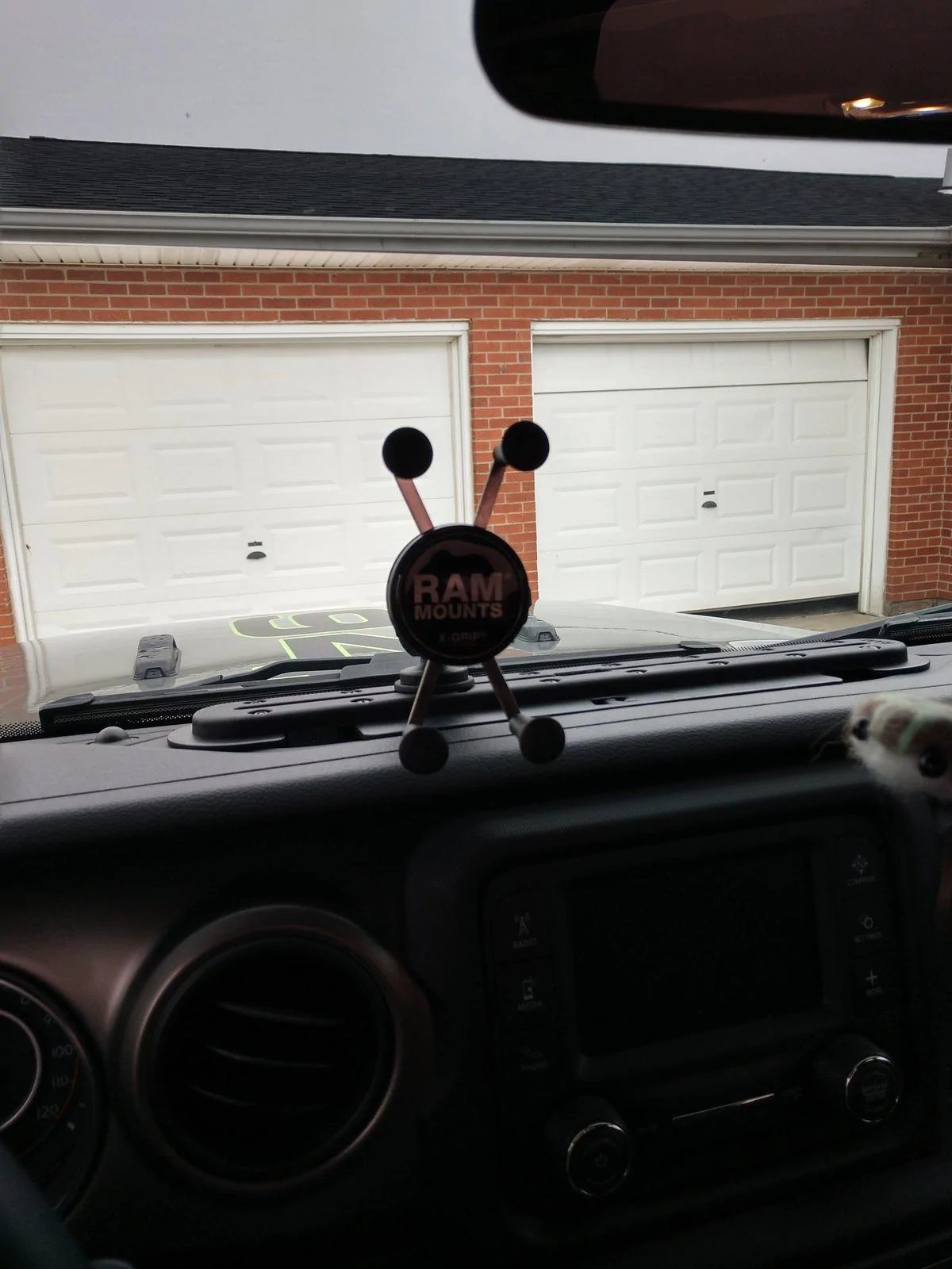 Jeep Wrangler JL Finally a phone mount for the JL IMG_20200325_105813247_HDR