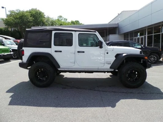 Jeep Wrangler JL Help identifying these wheels (pics inside) D51CF9B9-B6A3-4E20-B23D-A00B637B14E6