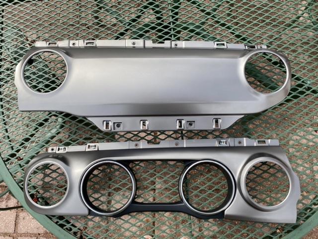 Jeep Wrangler JL Gray dash panels 446D5EBF-F87D-44ED-A146-DE57F95CD576